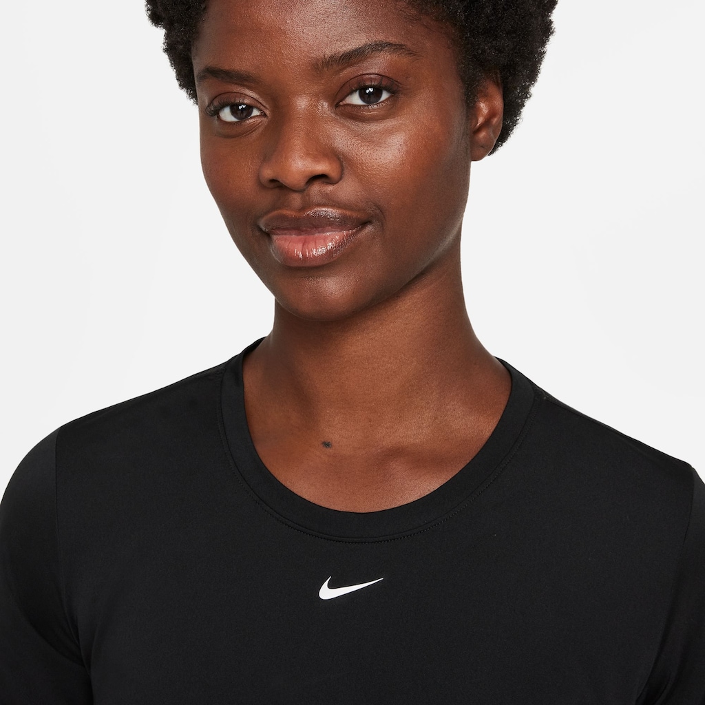 Nike Trainingsshirt »DRI-FIT ONE WOMEN'S STANDARD FIT SHORT-SLEEVE TOP«