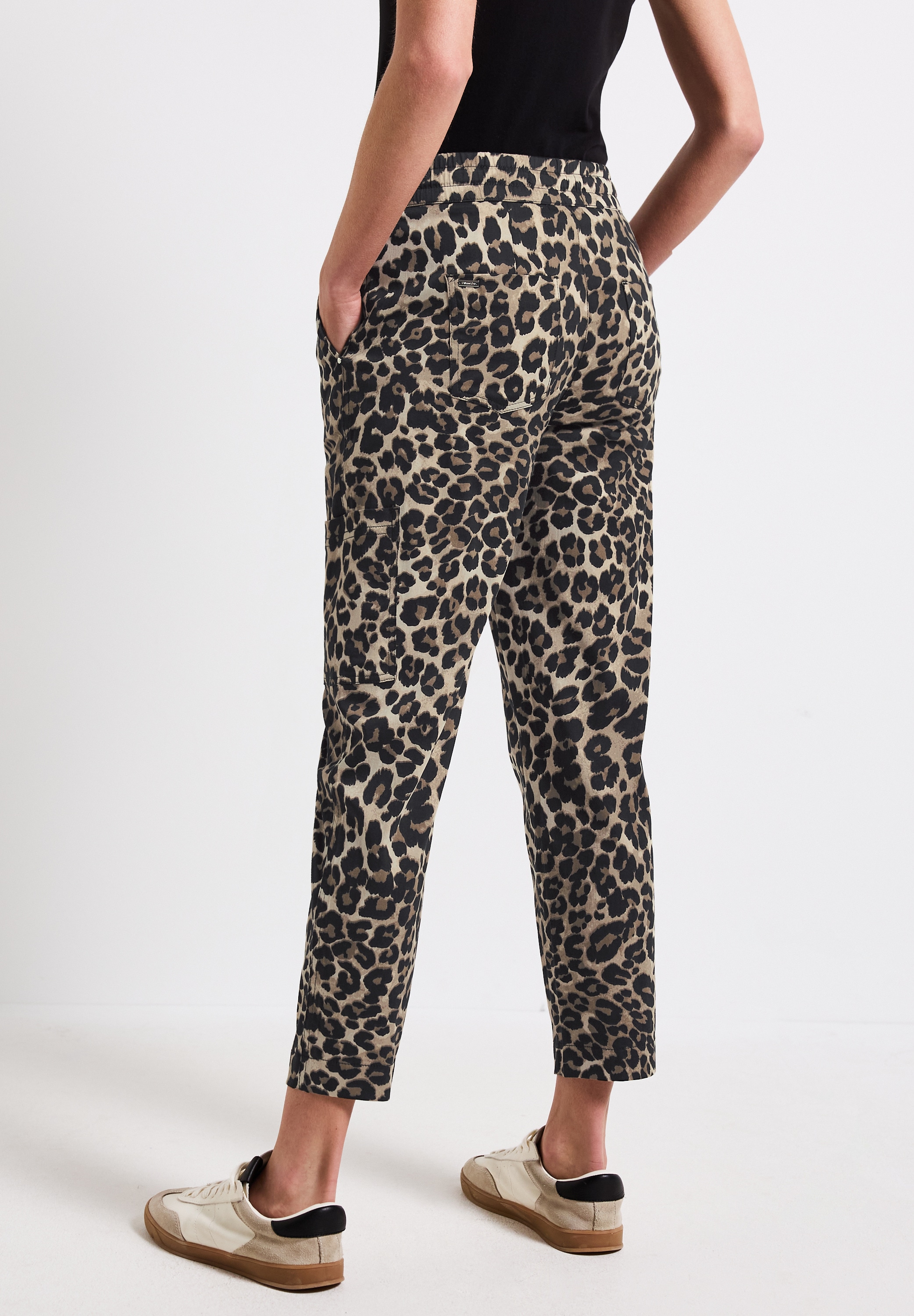 STREET ONE Stoffhose »Style Bonny«, mit Leo-Print