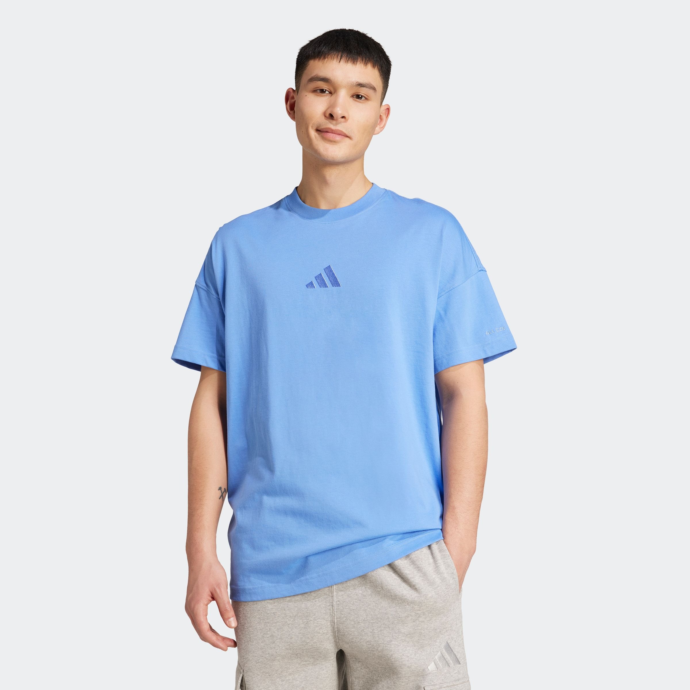 adidas Sportswear T-Shirt »M A SZN T« sportlicher Stil, Kurzarm, ohne Verschluss, aus Baumwolle