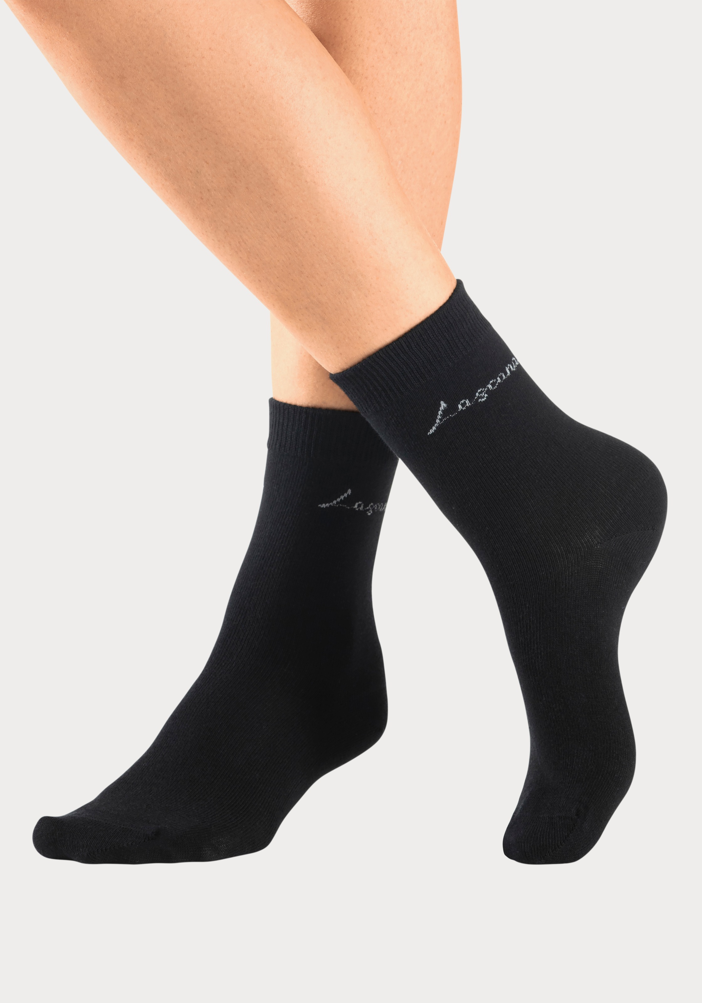 LASCANA Basicsocken, (Box, 4 Paar), in ansprechender Geschenkbox