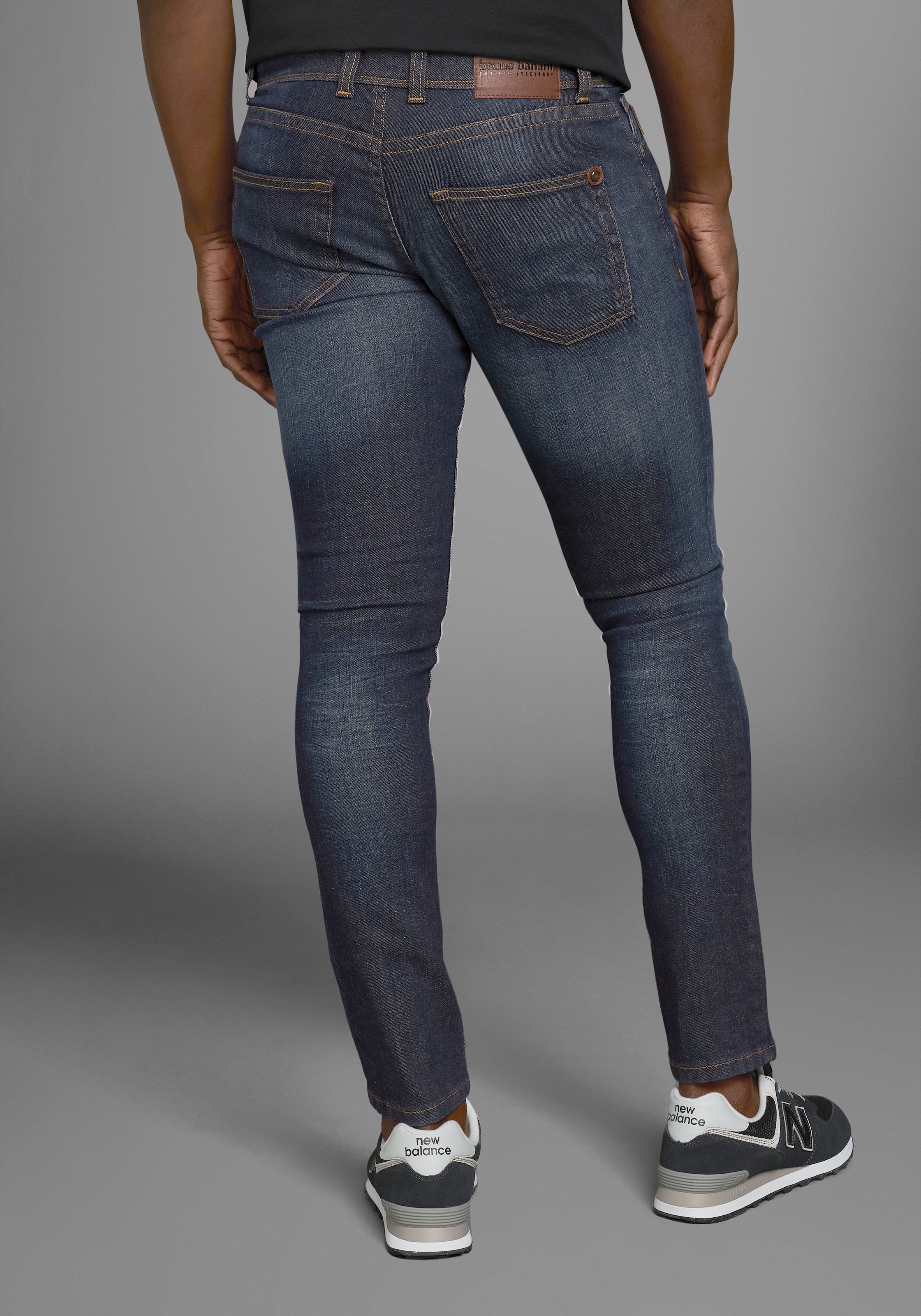 Bruno Banani Slim-fit-Jeans »Jimmy (Stretch)«, schmale Beinform, niedrige Leibhöhe, mit Button-Fly