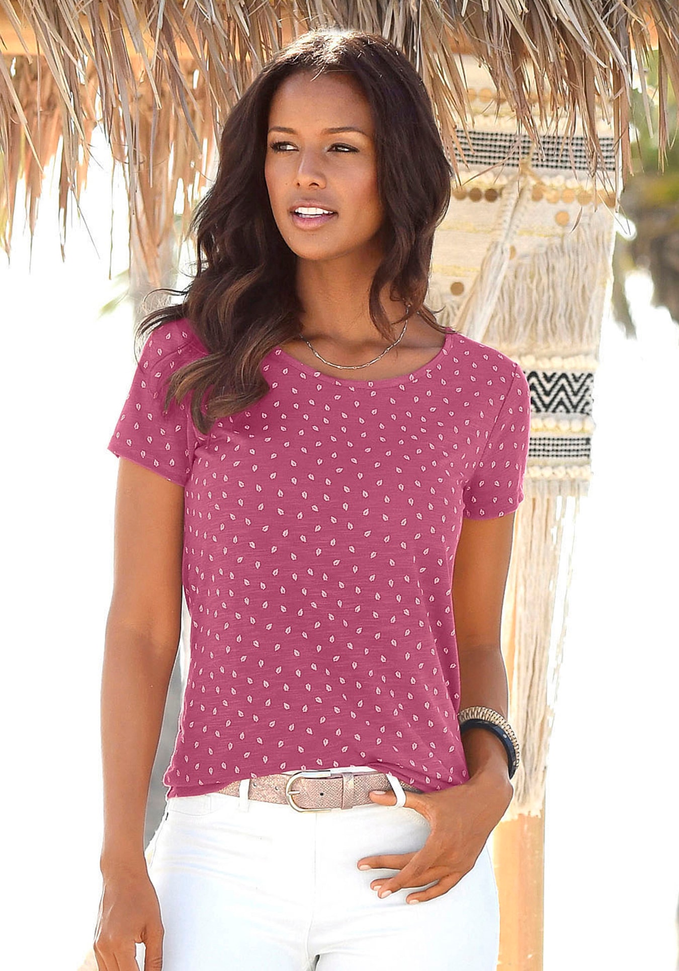 LASCANA T-Shirt, (2er-Pack), mit süssem Blätter-Druck und Cut-Out im Nacken