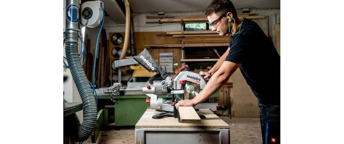 metabo Akku-Kapp-Gehrungssäge »KGS 18 LTX BL, Kit«