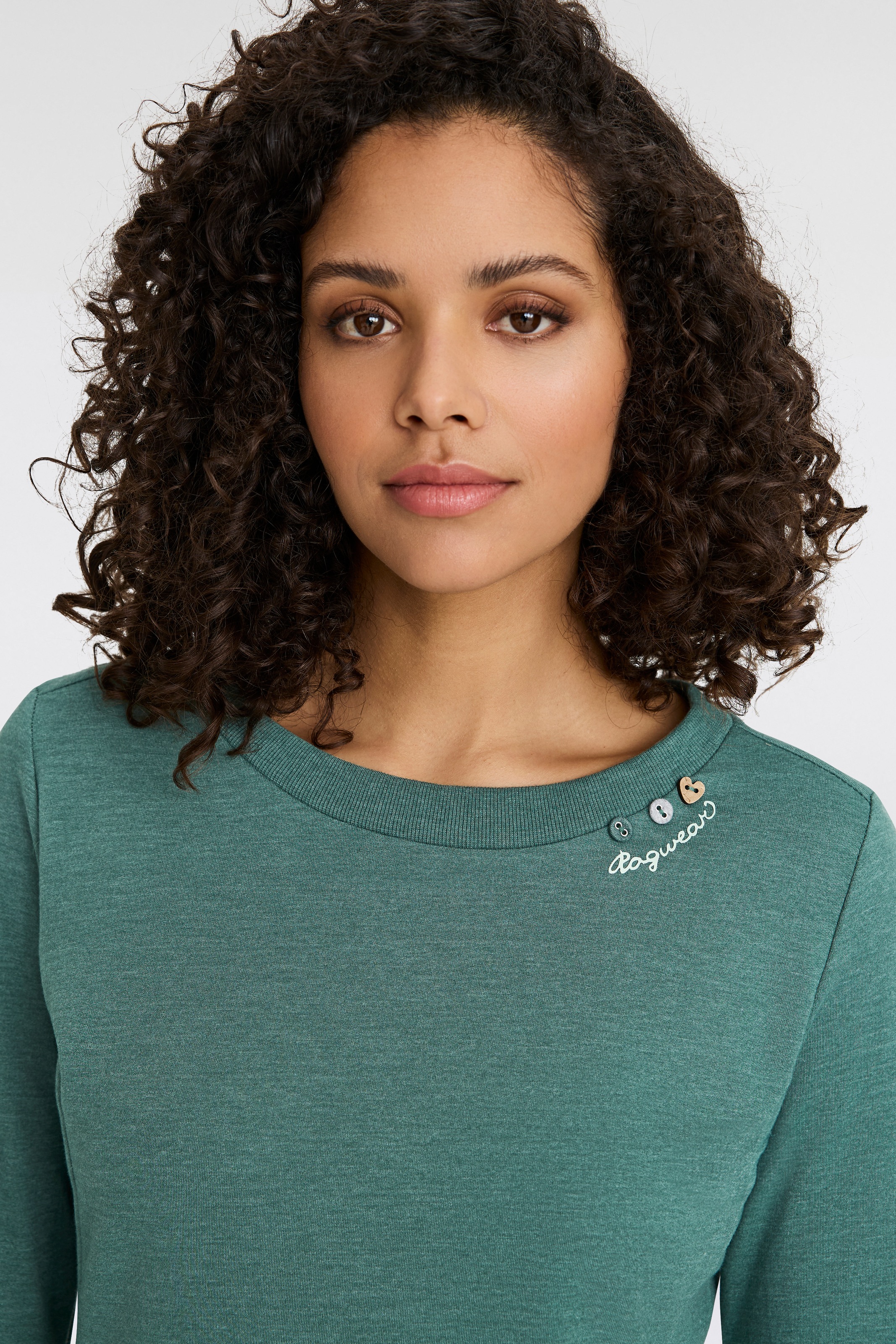 Ragwear Sweatkleid »MENITA O«, mit veganer 3 Knopf-Applikation
