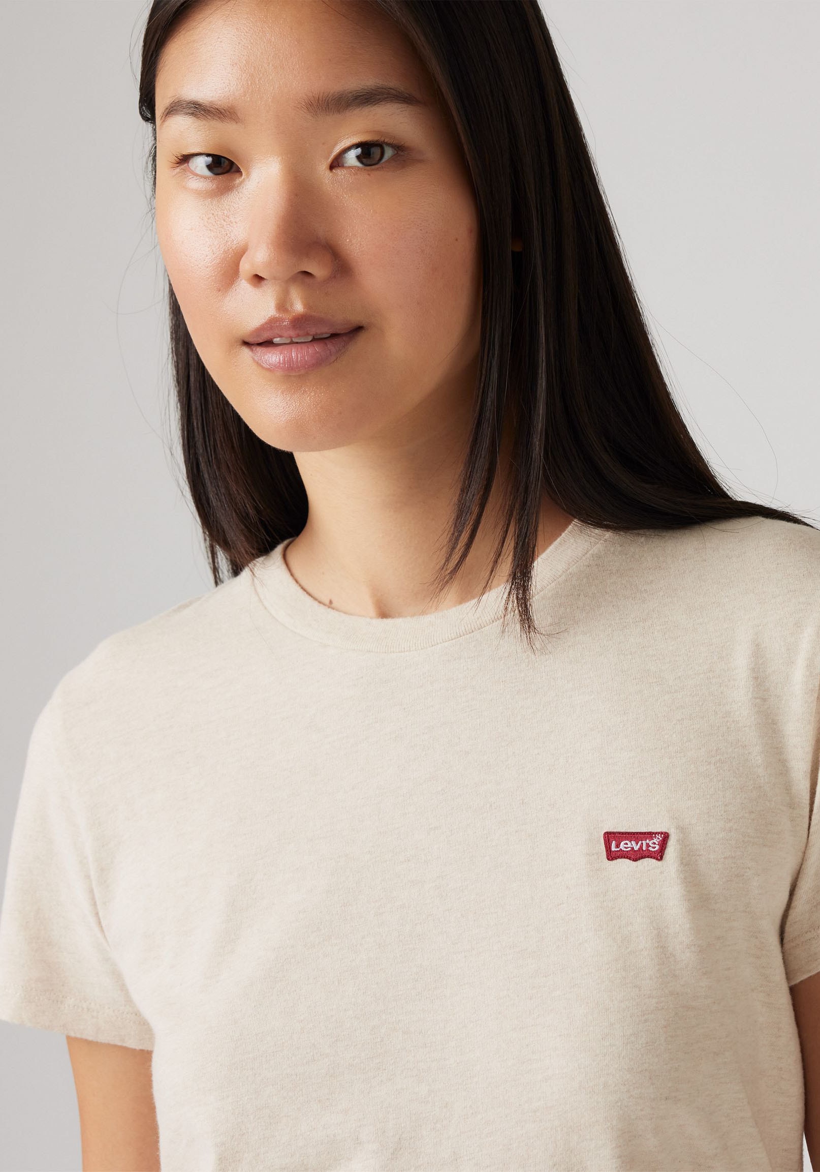 Levi's® T-Shirt »TEE Minilogo«, mit kleiner Logostickerei