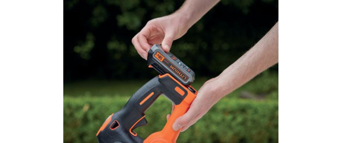 Black + Decker Akku-Heckenschere »BLACK+DECKER Akku-Heckenschere GTC18452PCB-XJ 18V«