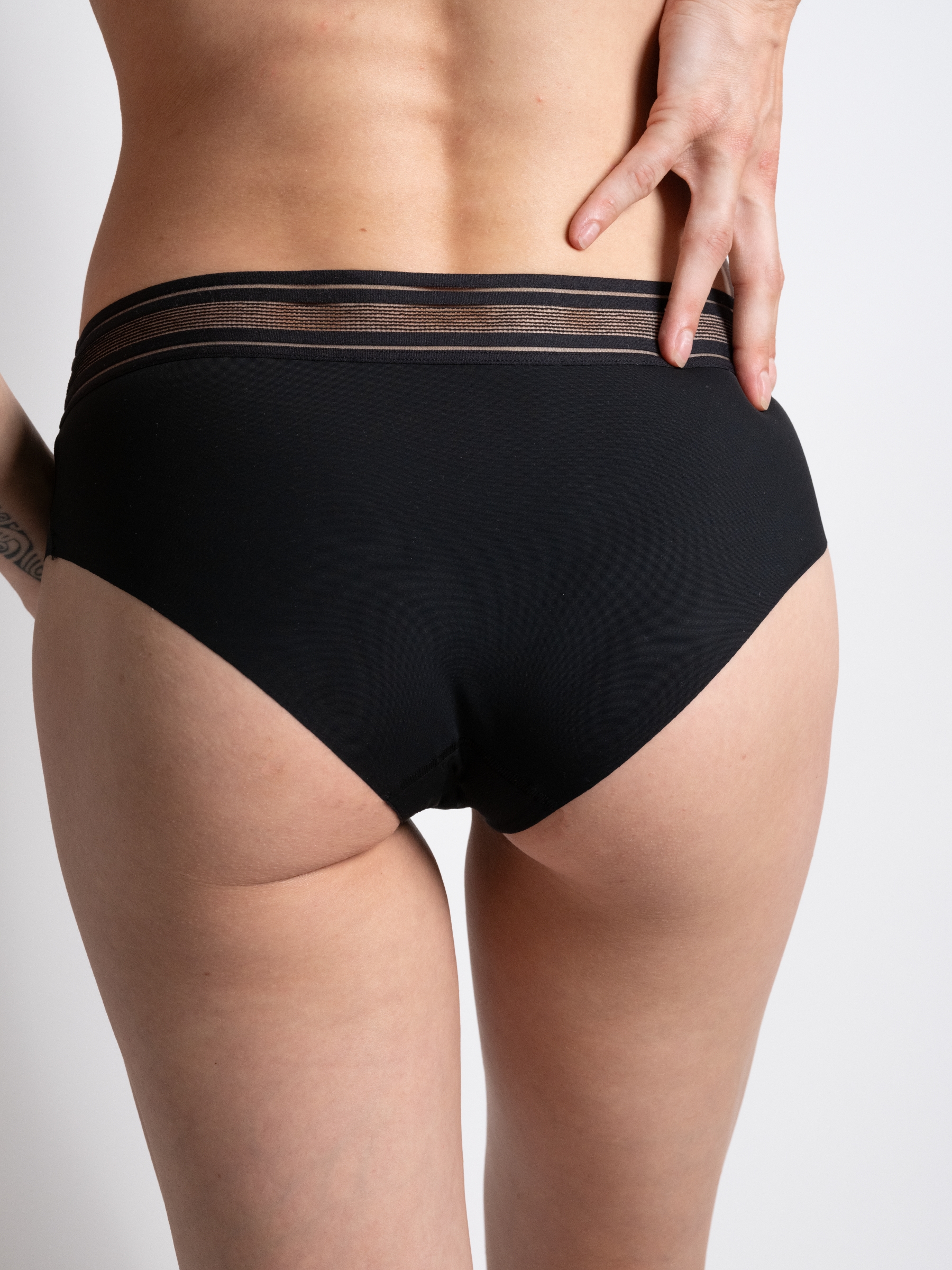 PASSIONATA Panty »RHYTHM«, Mit grafischen Streifen