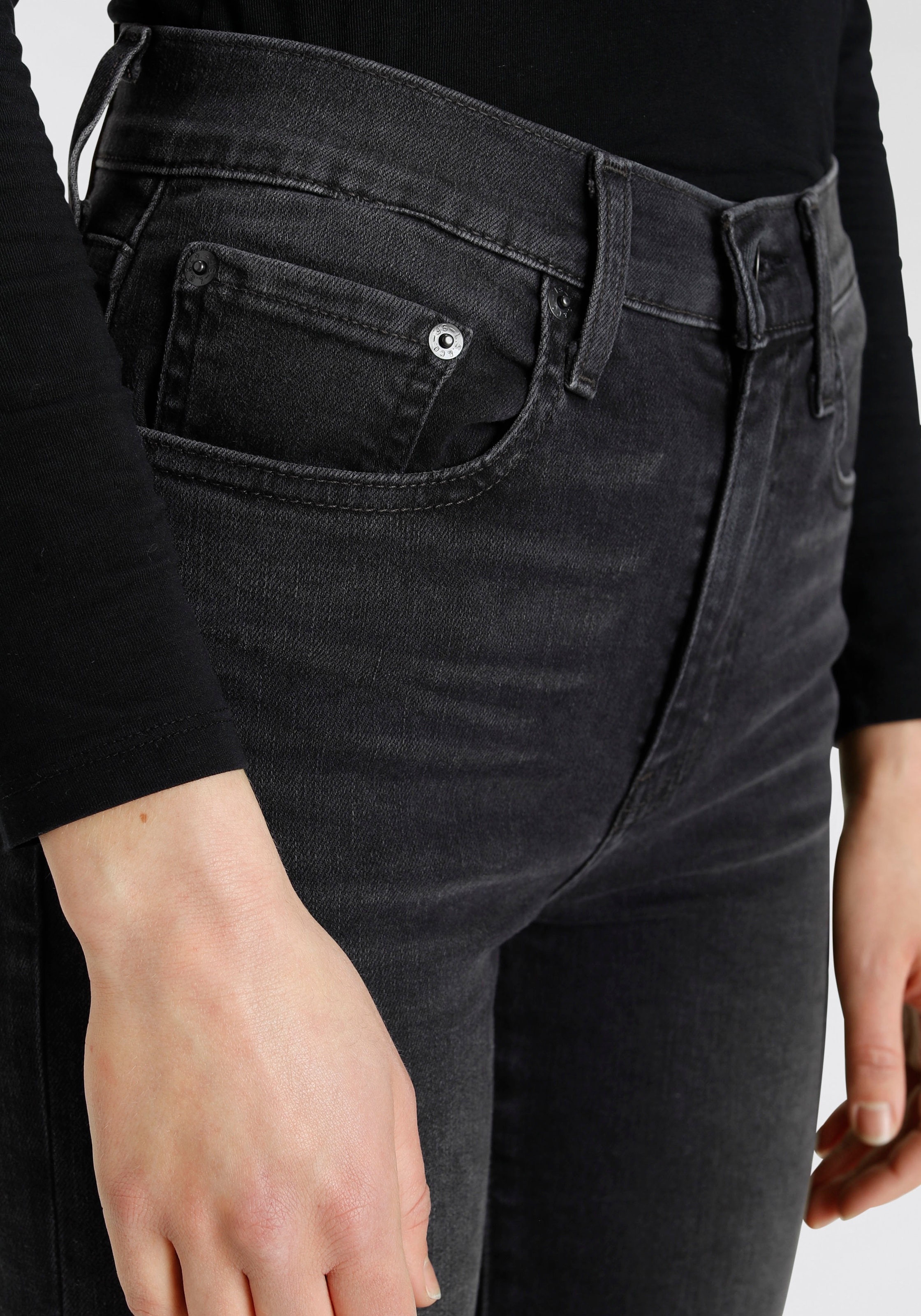 Levi's® Straight-Jeans »724 High Rise Straight«