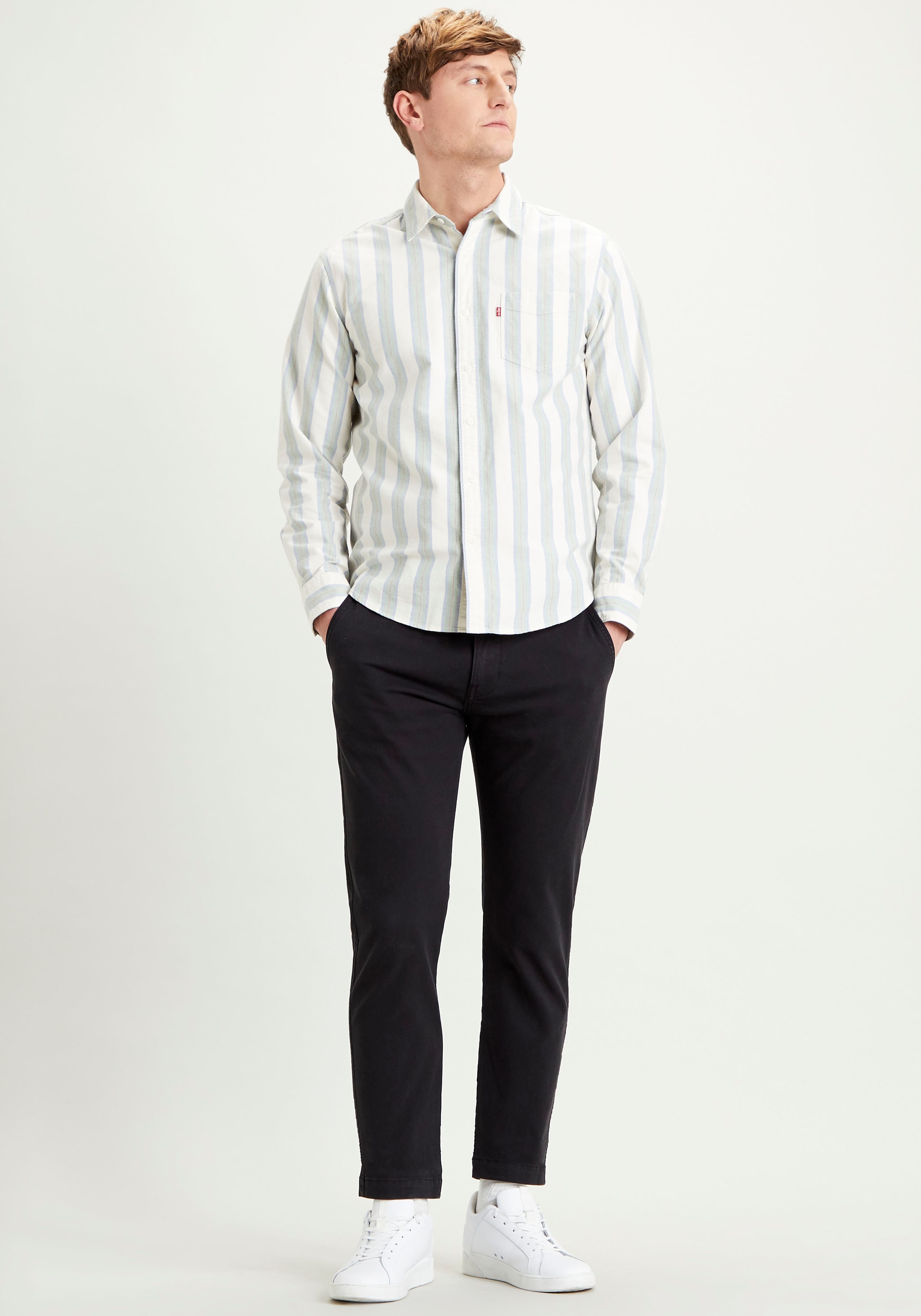 Levi's® Chinohose »LE XX CHINO SLIM TAPER«, mit Markenlogo