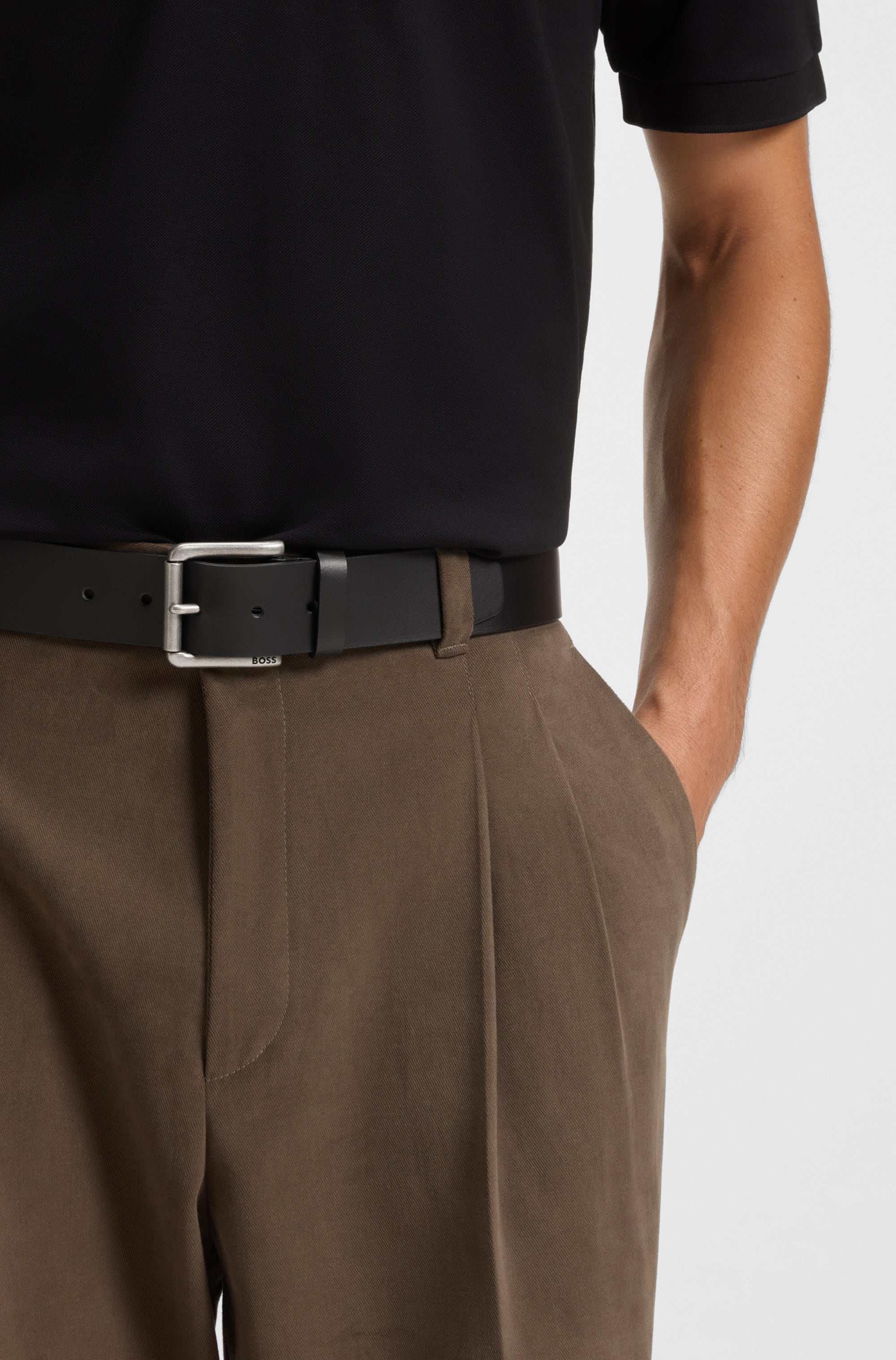 BOSS Ledergürtel »Joris Sz40«, mit Logo auf der Dornschliesse