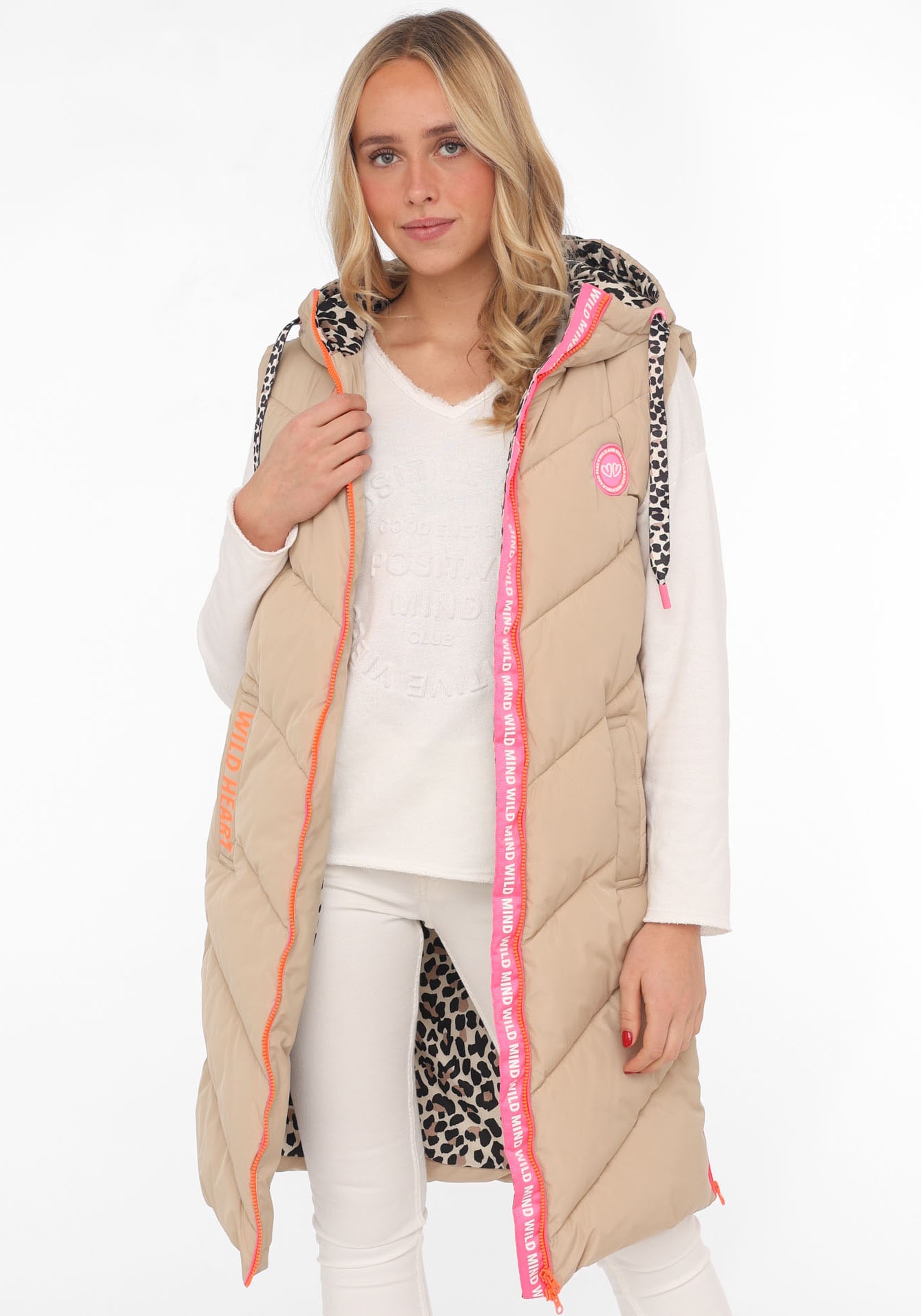 Zwillingsherz Steppweste »Steppweste lang "Wild at Heart"«, mit Leo Details, Print, Kapuze, Reissverschluss und Taschen