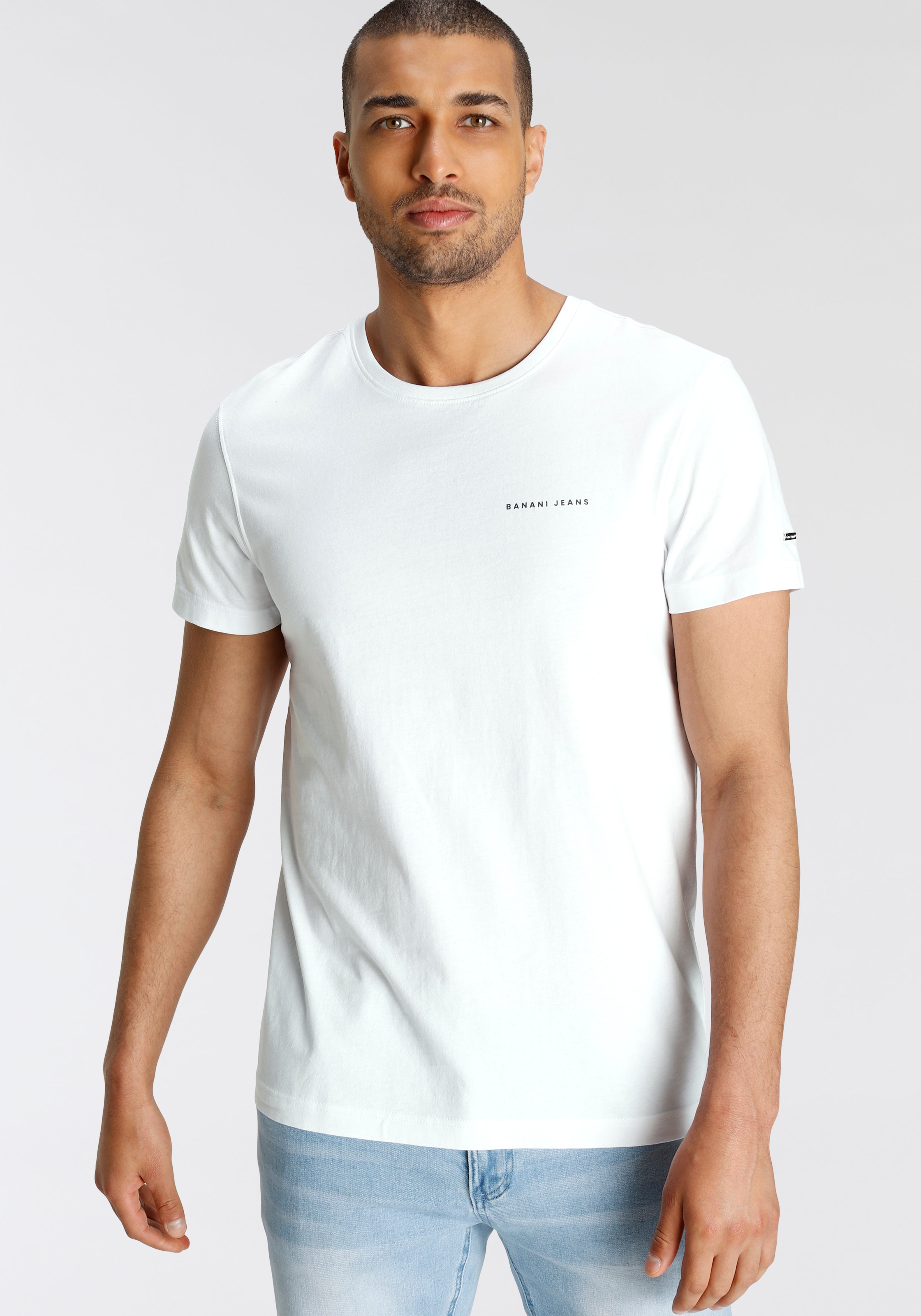 Bruno Banani T-Shirt, schmal geschnitten, mit Print, Rundhalsausschnitt, aus Baumwolle