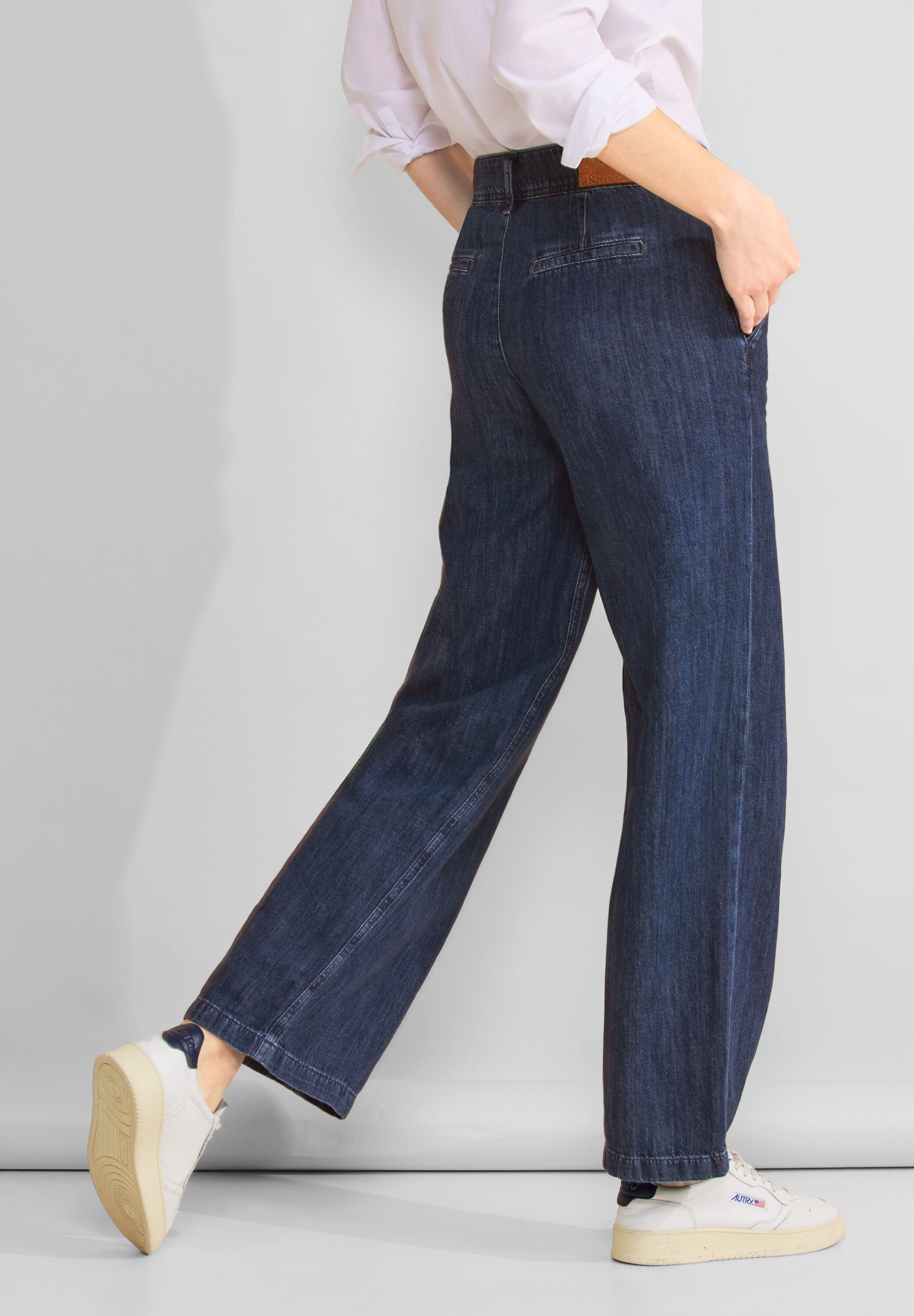STREET ONE High-waist-Jeans, mit 2-Knopf-Verschluss