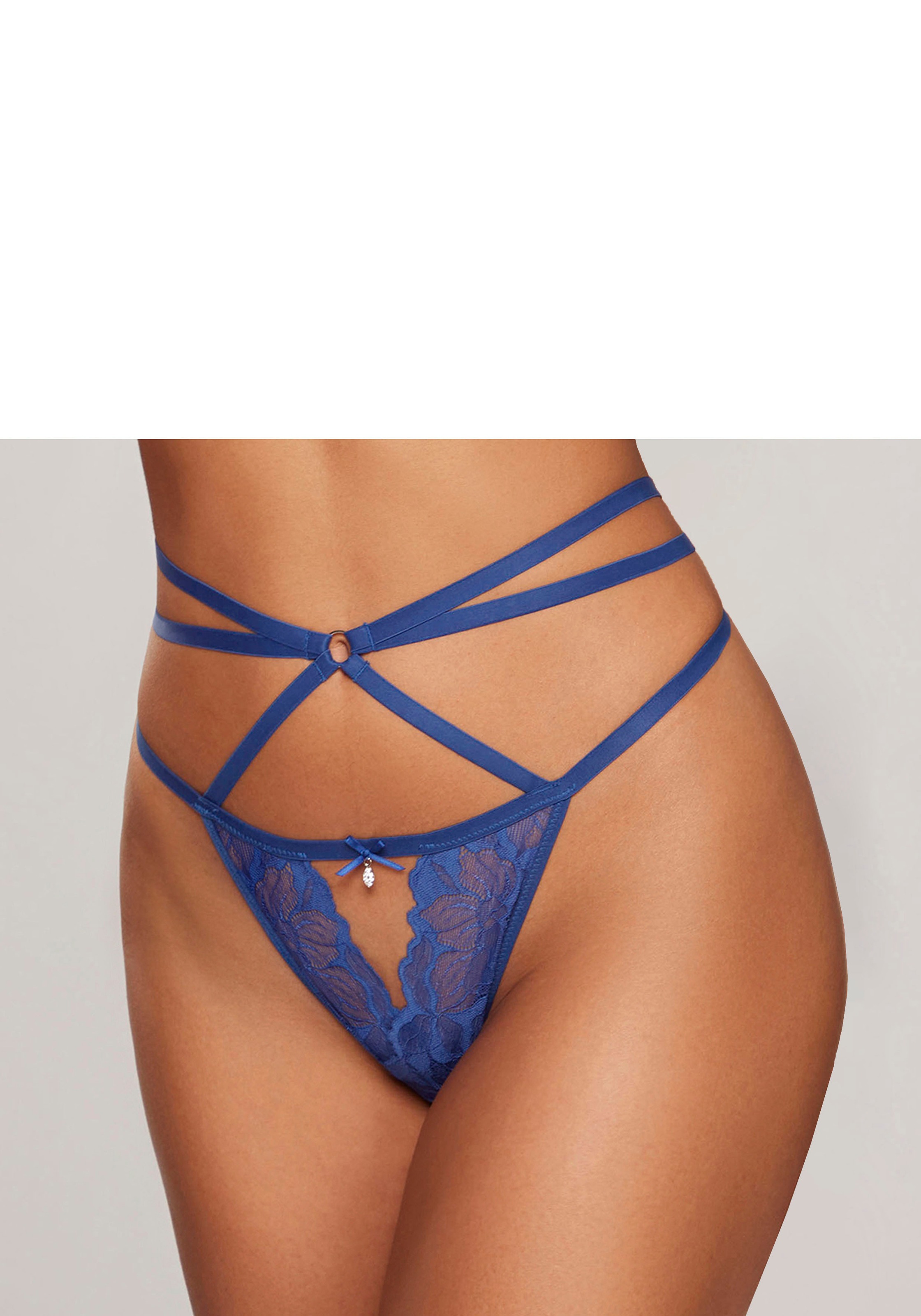 LASCANA String mit extravaganter Bänder-Optik und sexy Cut-Out