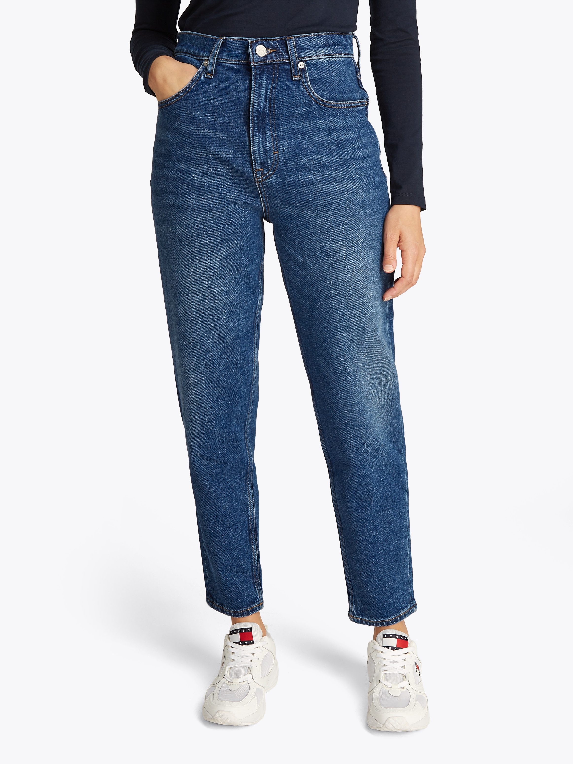 Tommy Jeans Mom-Jeans »High waist - Mom-Jeans Tapered«, mit Logo-Stickereien