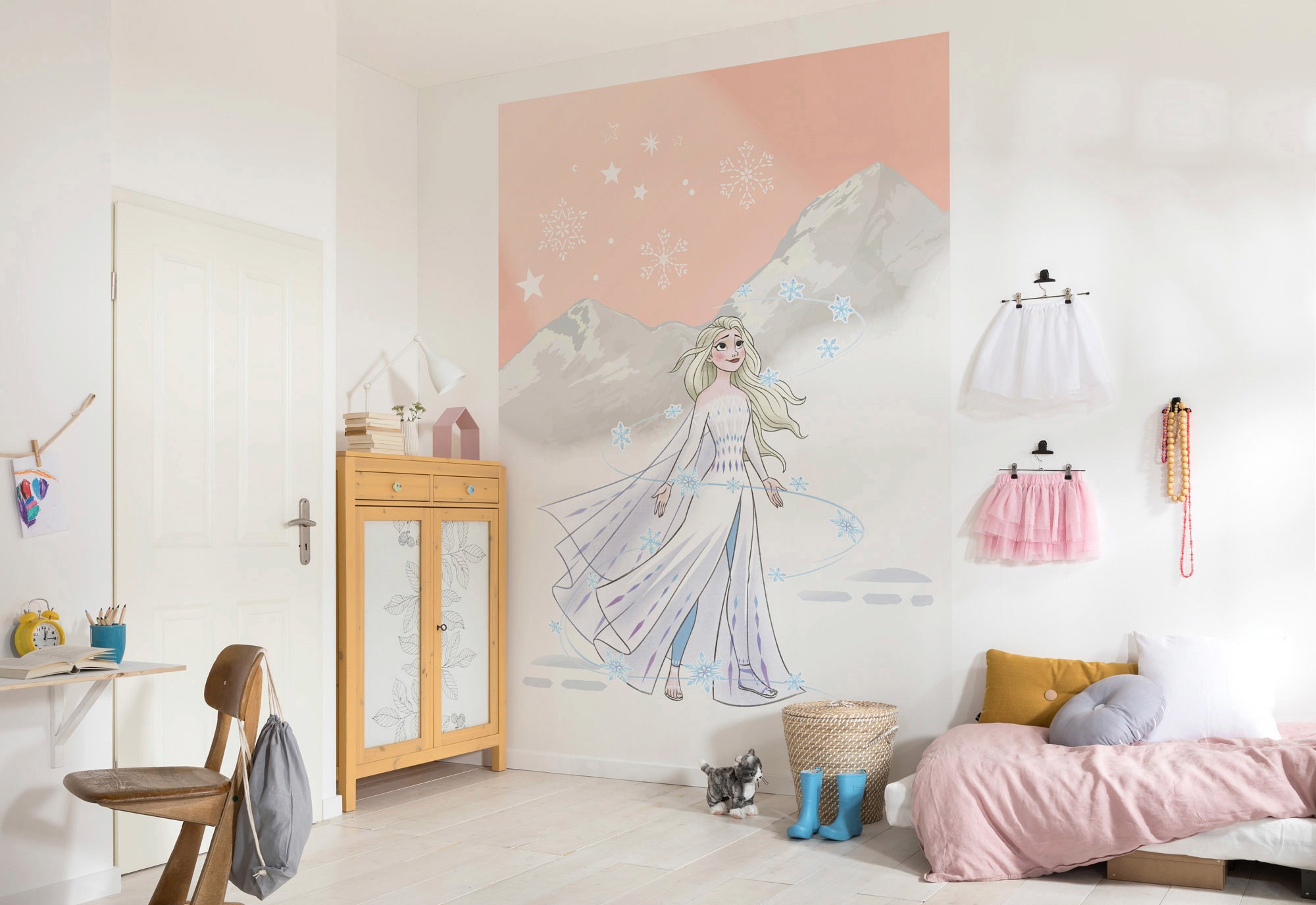 Komar Vliestapete »Digitaldruck Vlies - Frozen Winter Magic - Grösse 200 x 280 cm«, bedruckt, Kinderzimmer