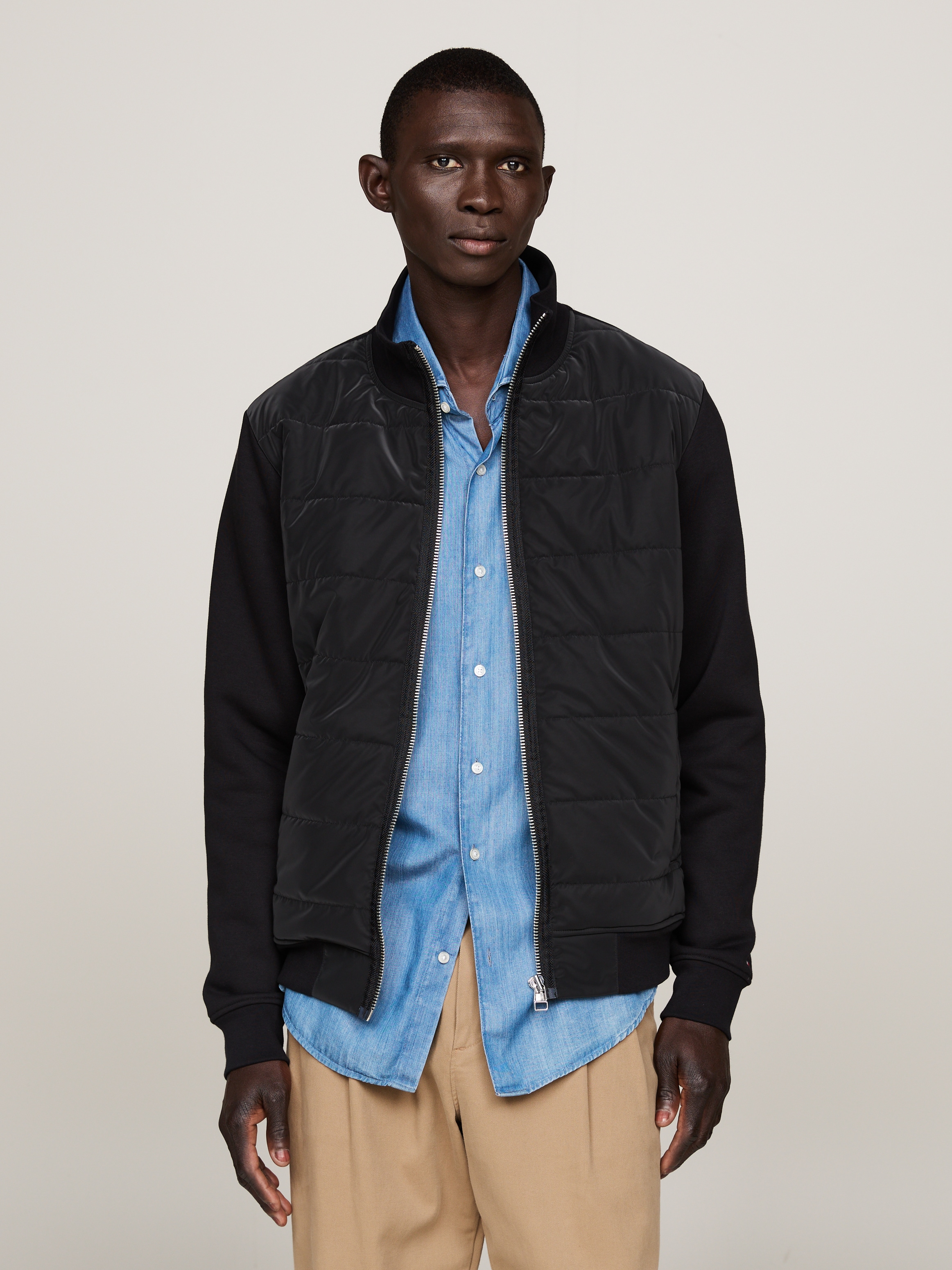 Tommy Hilfiger Sweatjacke »MIX MEDIA ZIP THRU STAND CLR«, mit gestreiftem Innenkragen