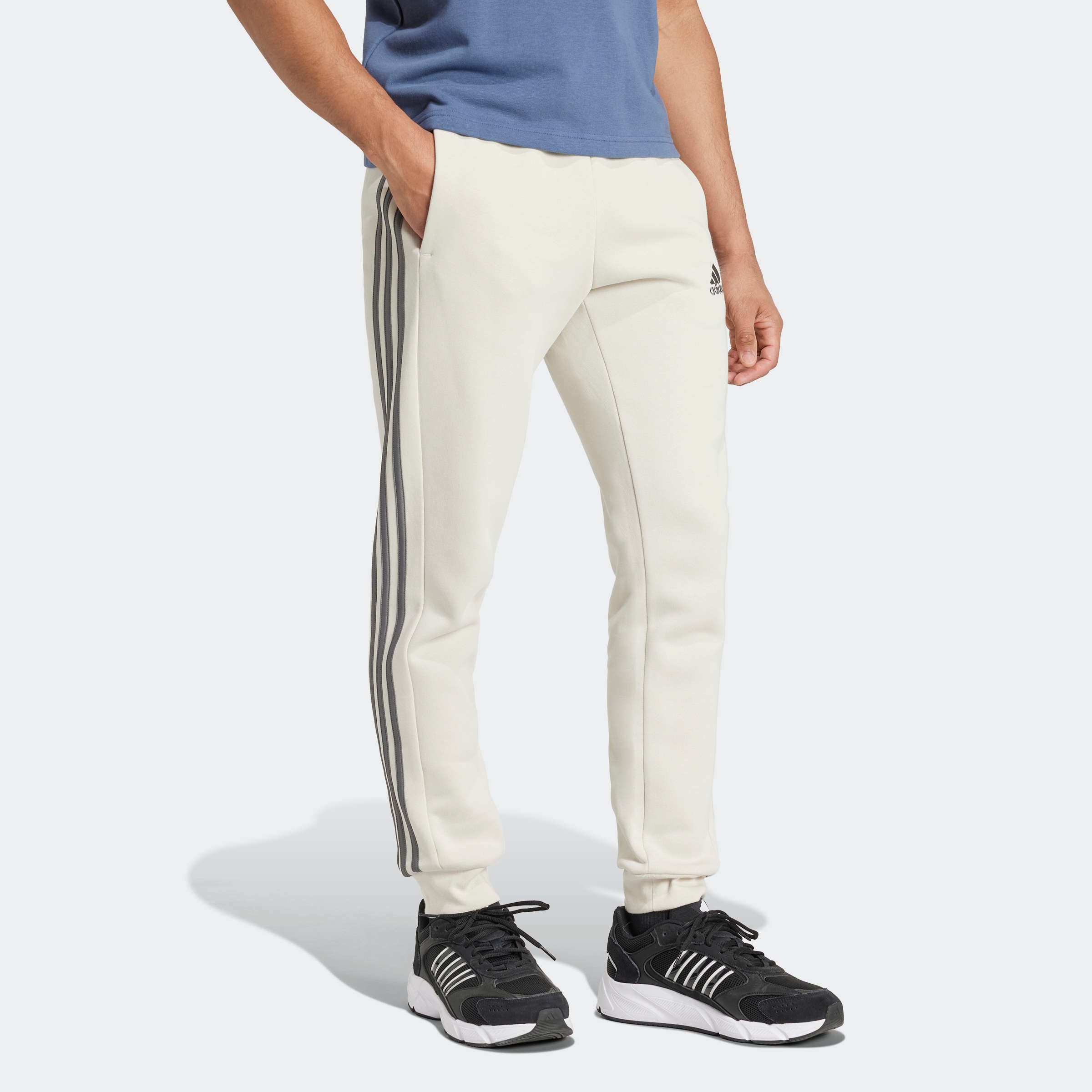 adidas Sportswear Sporthose ESSENTIALS 3STREIFEN TAPERED CUFF HOSE 1 tlg. Jogginghose aus Baumwollmix online kaufen Jelmoli Versand