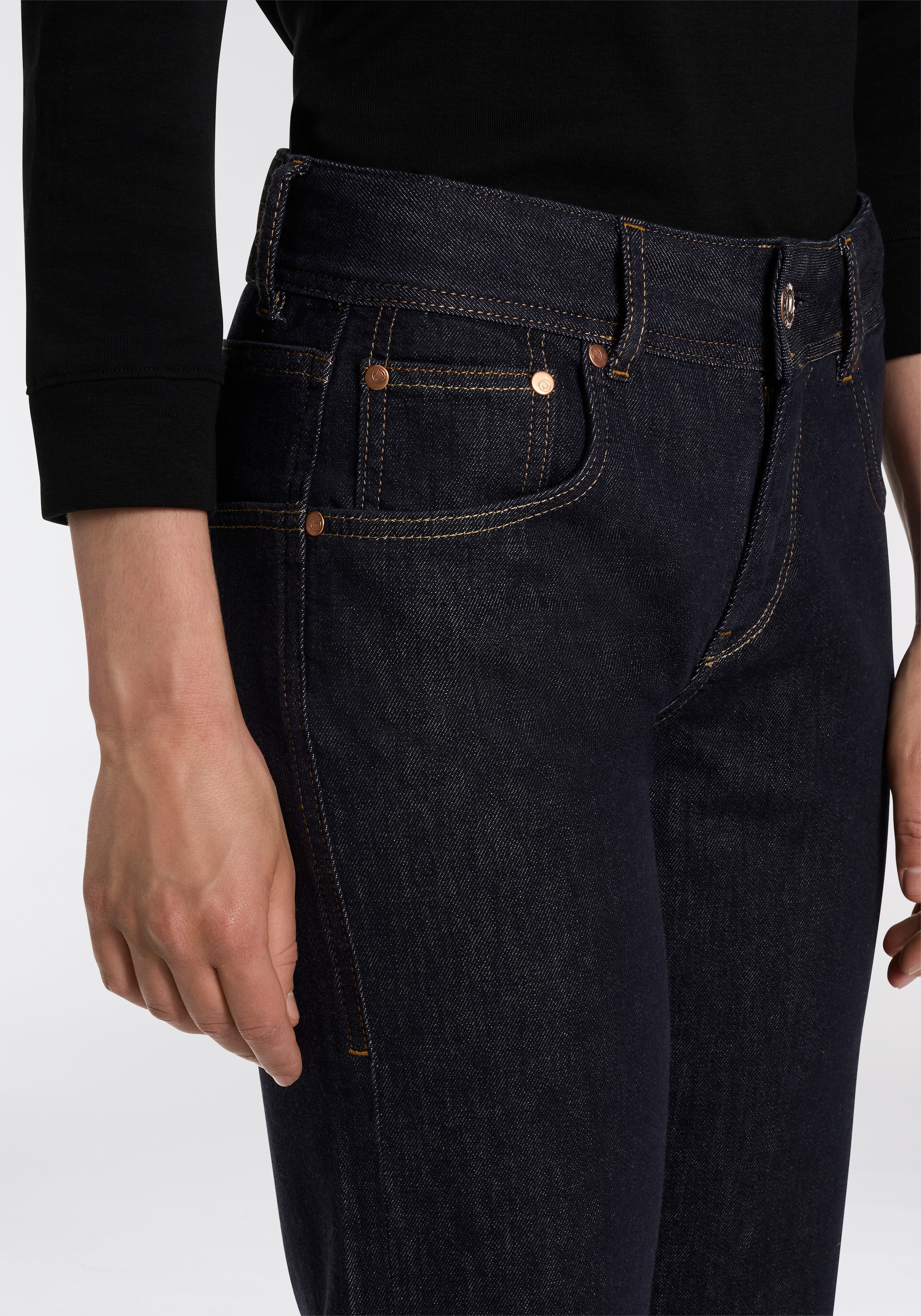 Herrlicher 5-Pocket-Jeans »Edna Denim Comfort«, im Flared Fit