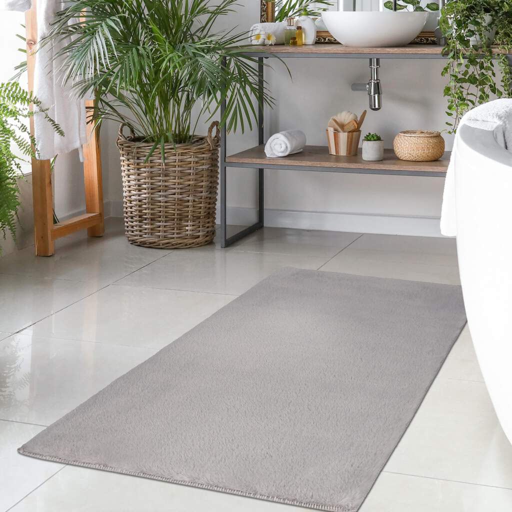 Carpet City Badematte »Topia Mats, Badteppich uni«, rutschhemmend beschichtet, strapazierfähig, Hochflor, Kaninchen Haptik, Polyester, Badezimmerteppich, waschbar