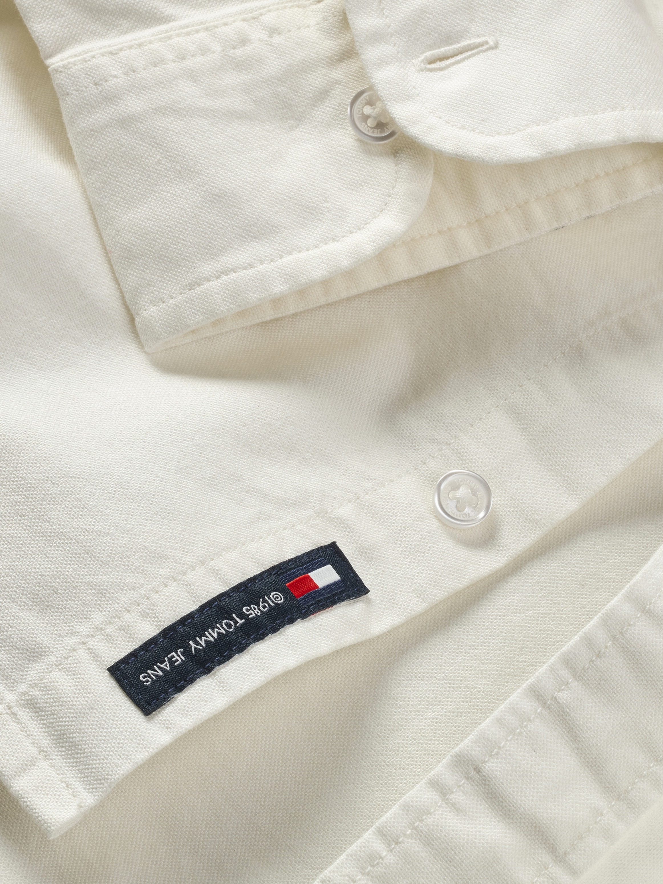 Tommy Jeans Langarmhemd »TJM REG OXFORD SHIRT EXT«, mit Logostickerei