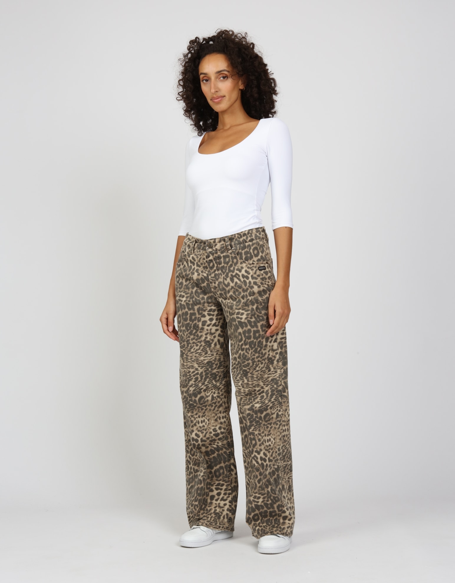 GANG 5-Pocket-Jeans »94CARLOTTA«, Wide Fit im angesagten Leo Muster