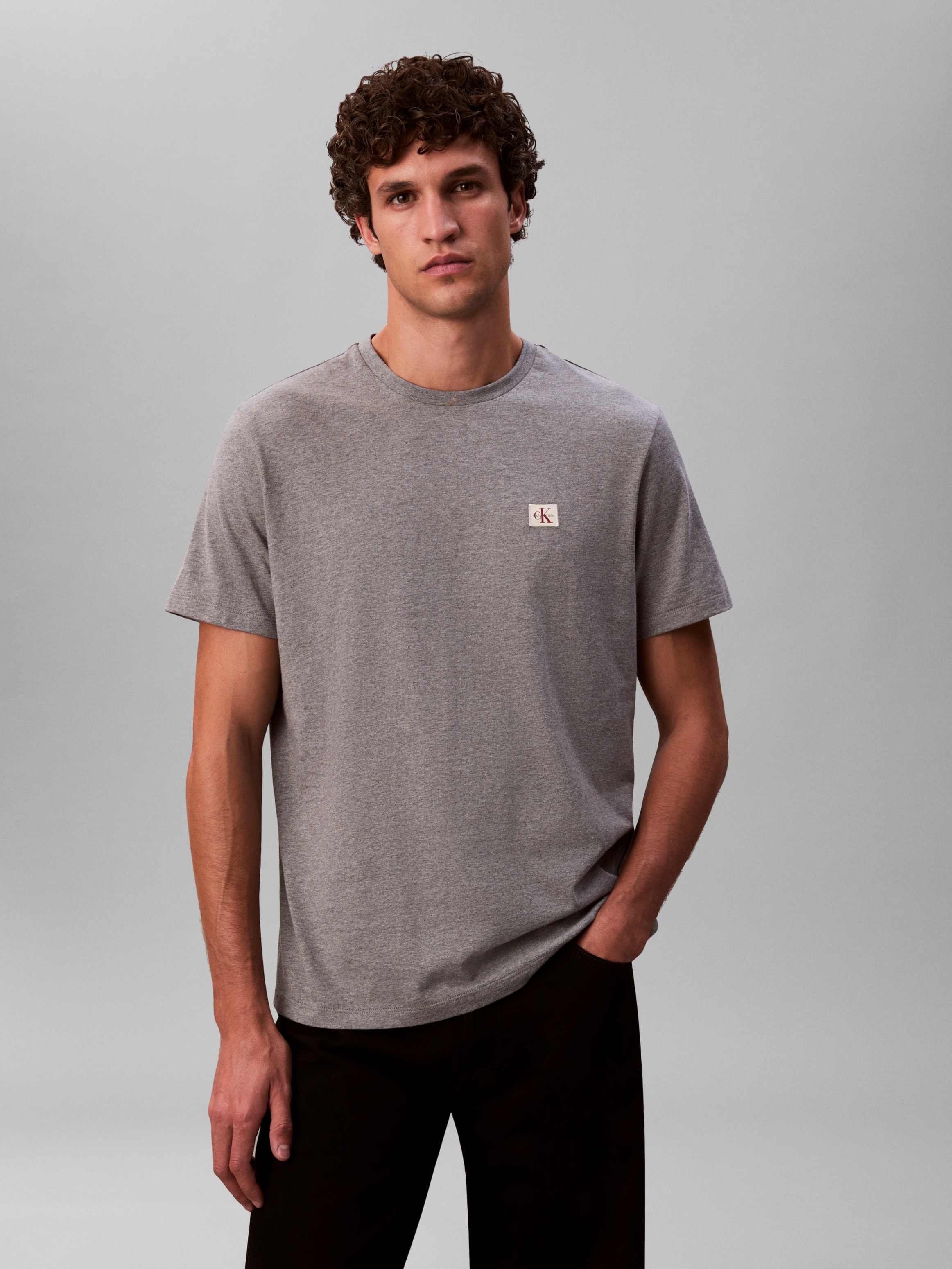 Calvin Klein Jeans T-Shirt »SS BADGE 30S JERSEY CLASSIC TEE« Mit Rundhalsausschnitt