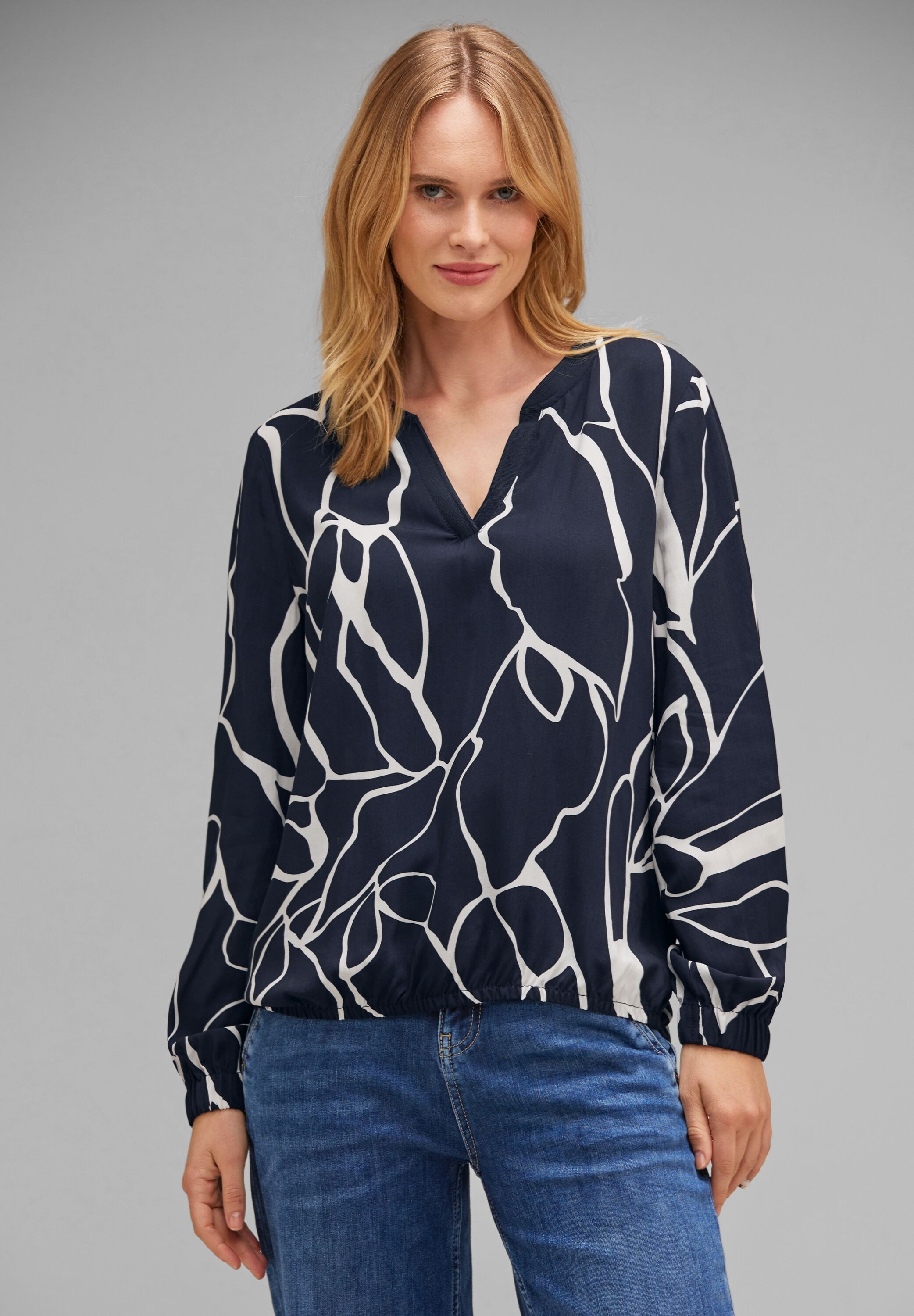 STREET ONE Druckbluse »Langarmbluse Printed splitneck blouse«, aus softer  Viskose online kaufen bei Jelmoli-Versand Schweiz | Hemdblusen