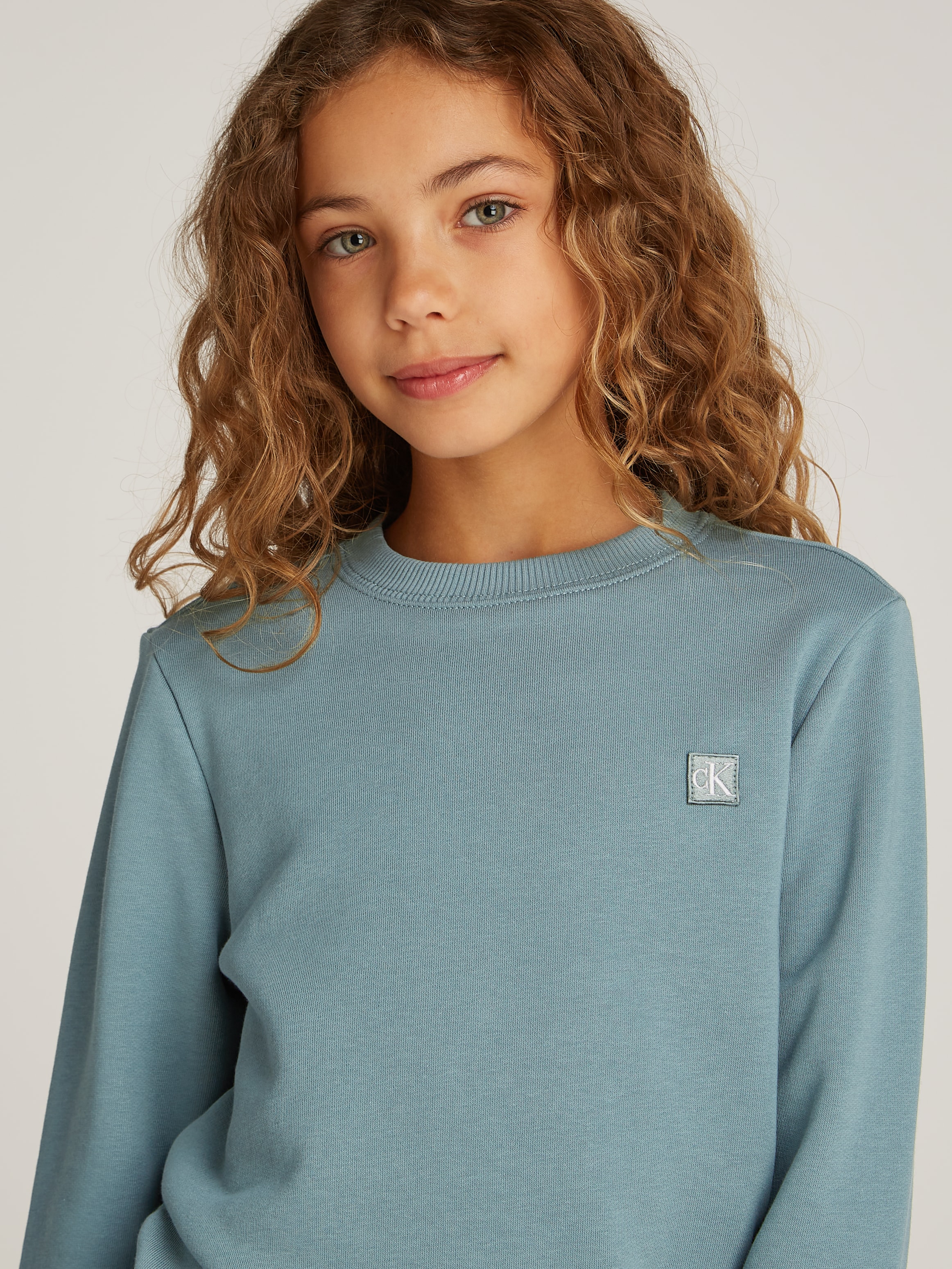 Calvin Klein Jeans Sweatshirt »MONOGRAM MINI BADGE CREWNECK«, für Kinder bis 16 Jahre