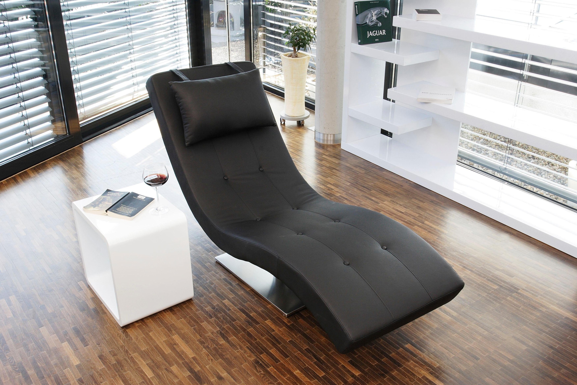 SalesFever Relaxsessel »Komfortabler Relaxsessel«, mit Nackenkissen, Relaxliege mit modernem Metallfuss