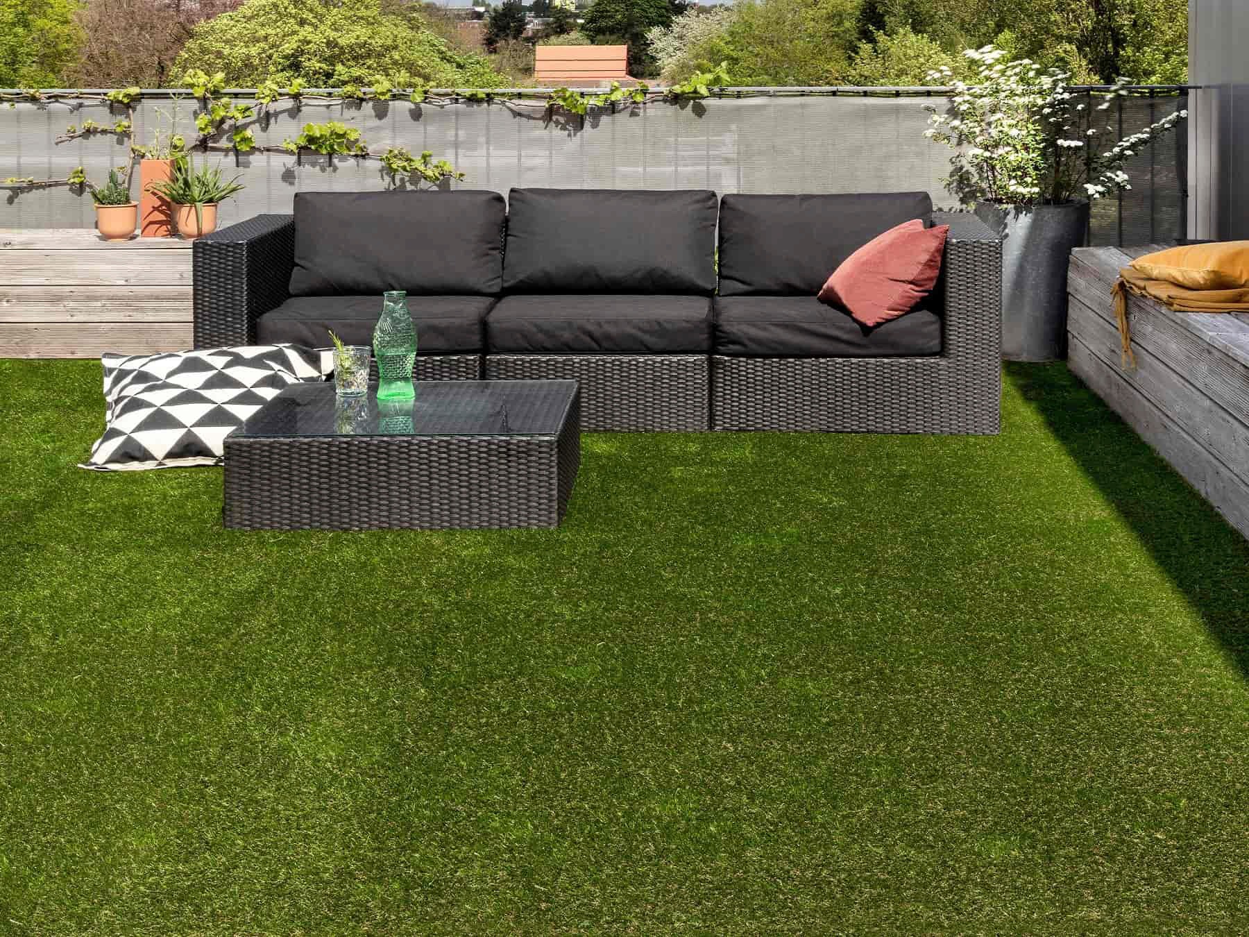 Primaflor-Ideen in Textil Kunstrasen »FORESTLAND, Made in Spain«, rechteckig, 37 mm Höhe, natürliche Optik, mit Drainagefunktion, ideal für Balkon & Terrasse