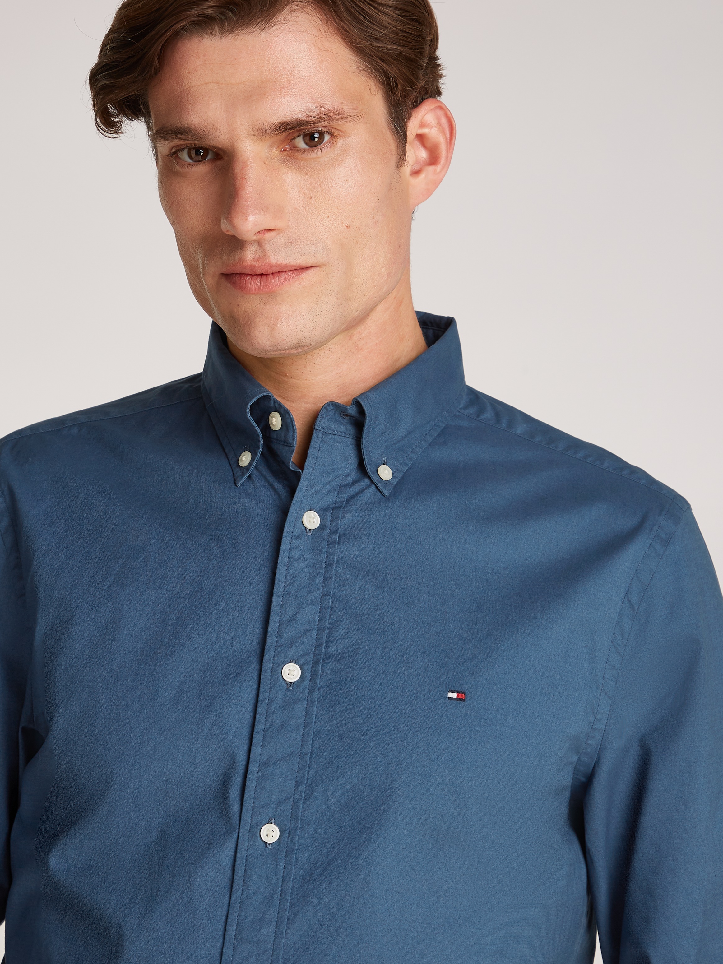 Tommy Hilfiger Businesshemd »FLEX POPLIN SOLID RF SHIRT mit Button-down und Rückenfalte«, unifarben, klassisch, regular fit, Baumwolle, Kragen