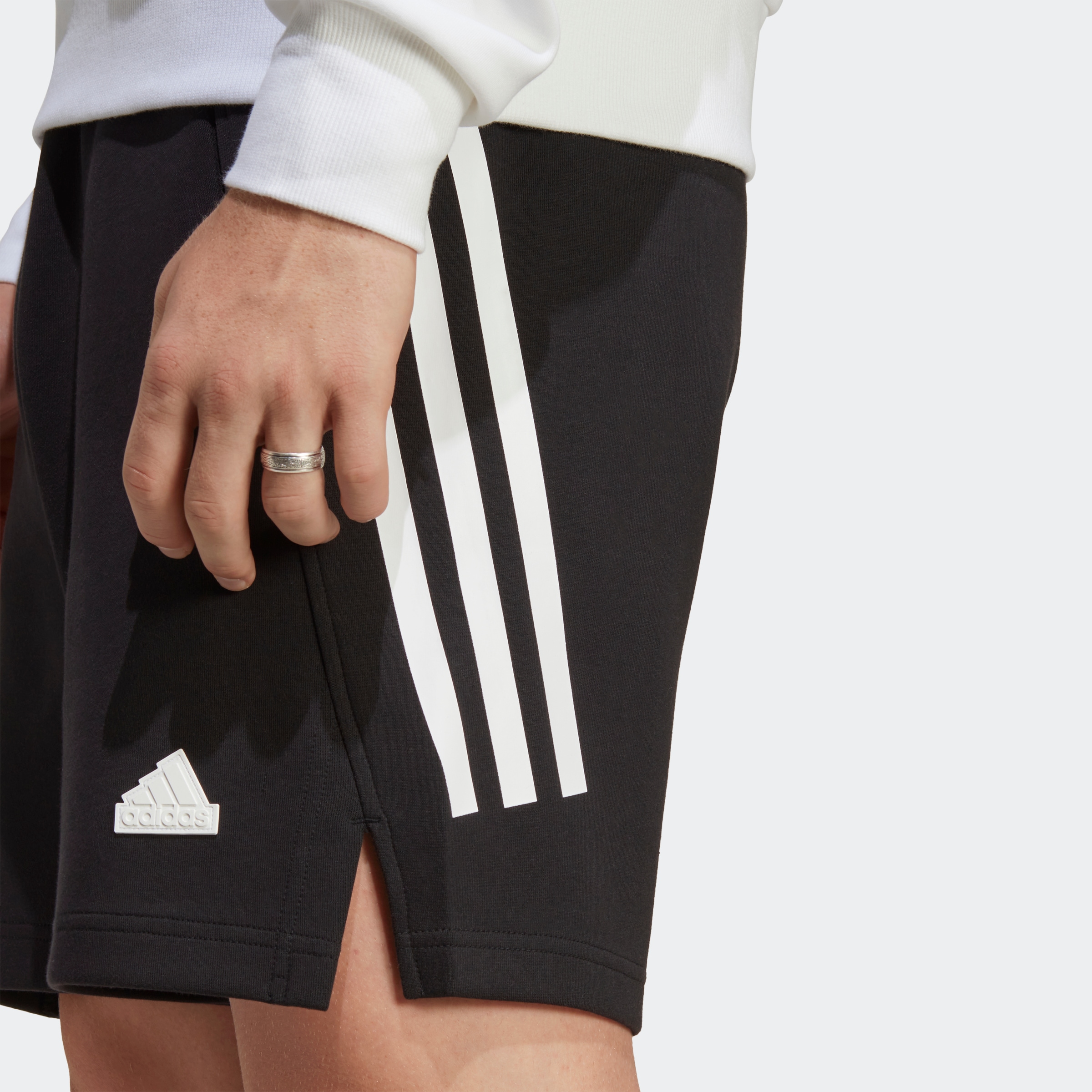 ICONS Shorts »FUTURE | Sportswear shoppen 3-STREIFEN«, Jelmoli-Versand tlg.) online (1 adidas