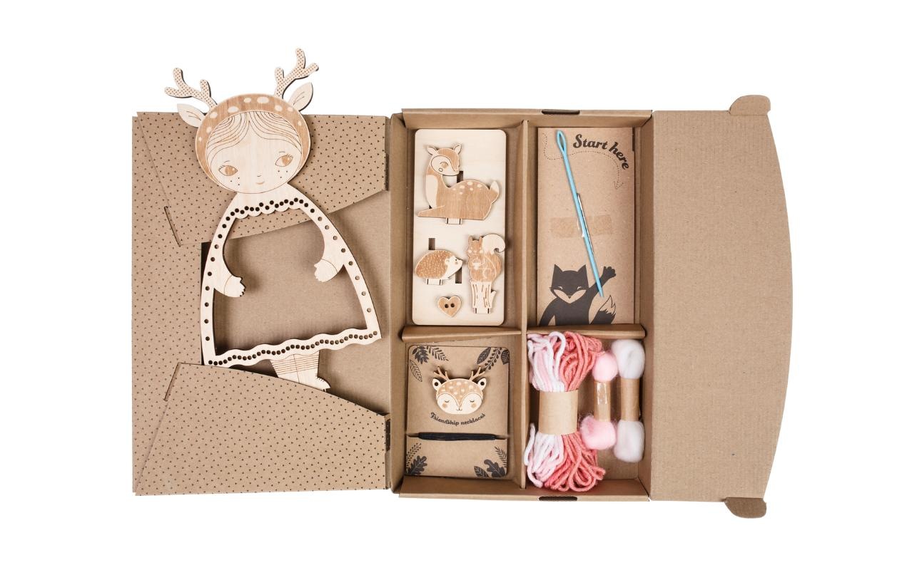 Anziehpuppe »Sozo Hirsch Kit«