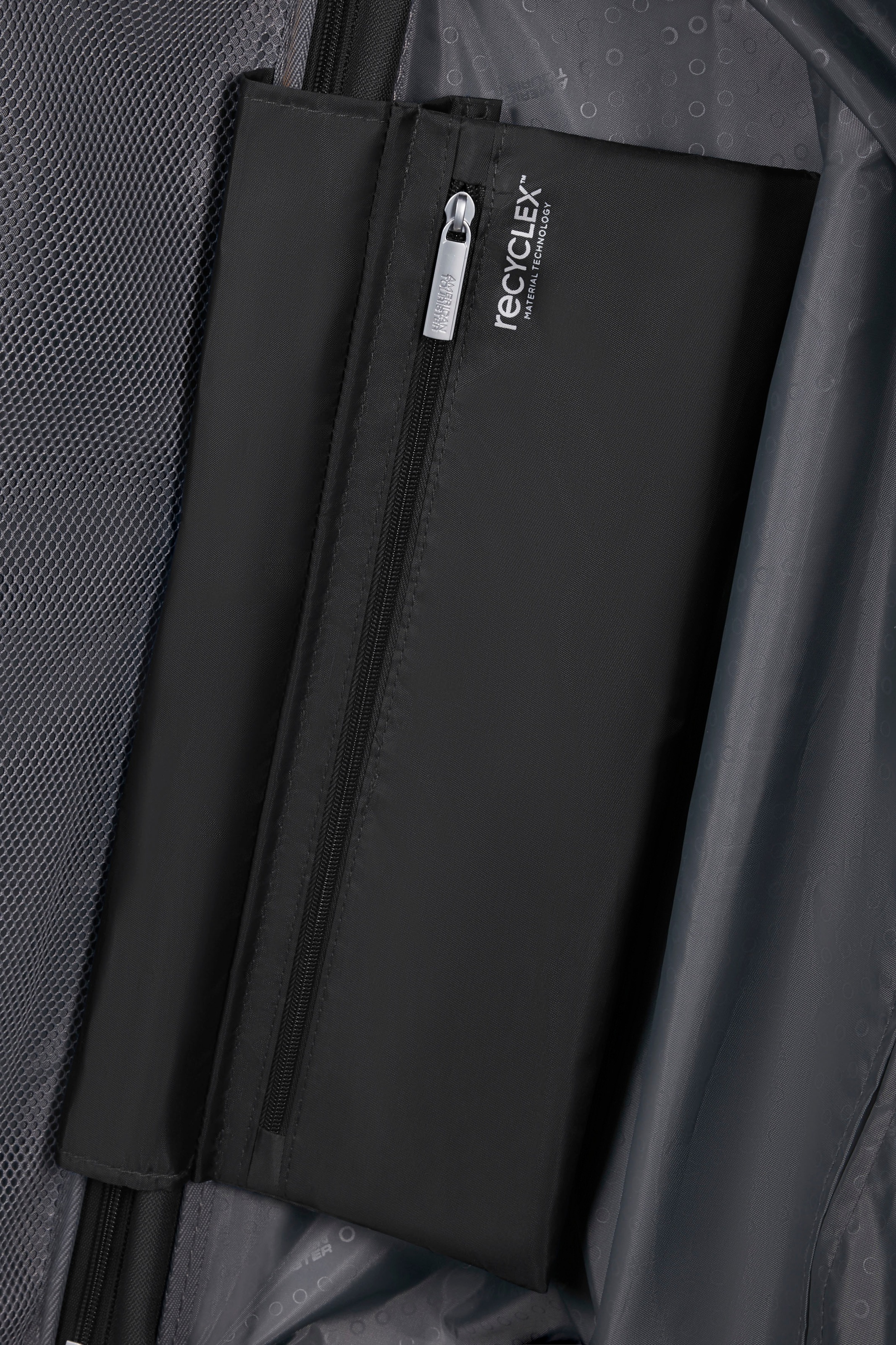 American Tourister® Hartschalen-Trolley »STARVIBE, in verschiedenen Farben und Grössen«, 4 Rollen, Handgepäck-Koffer Reisegepäck Koffer TSA-Zahlenschloss
