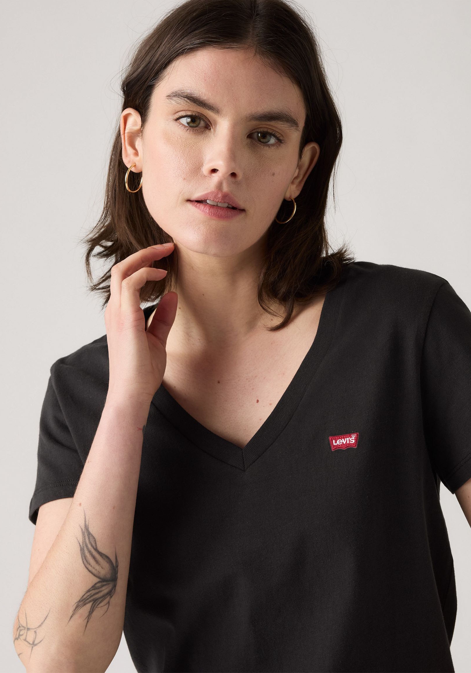 Levi's® T-Shirt »VNECK TEE 2 PACK«, (Packung, 2 tlg.)