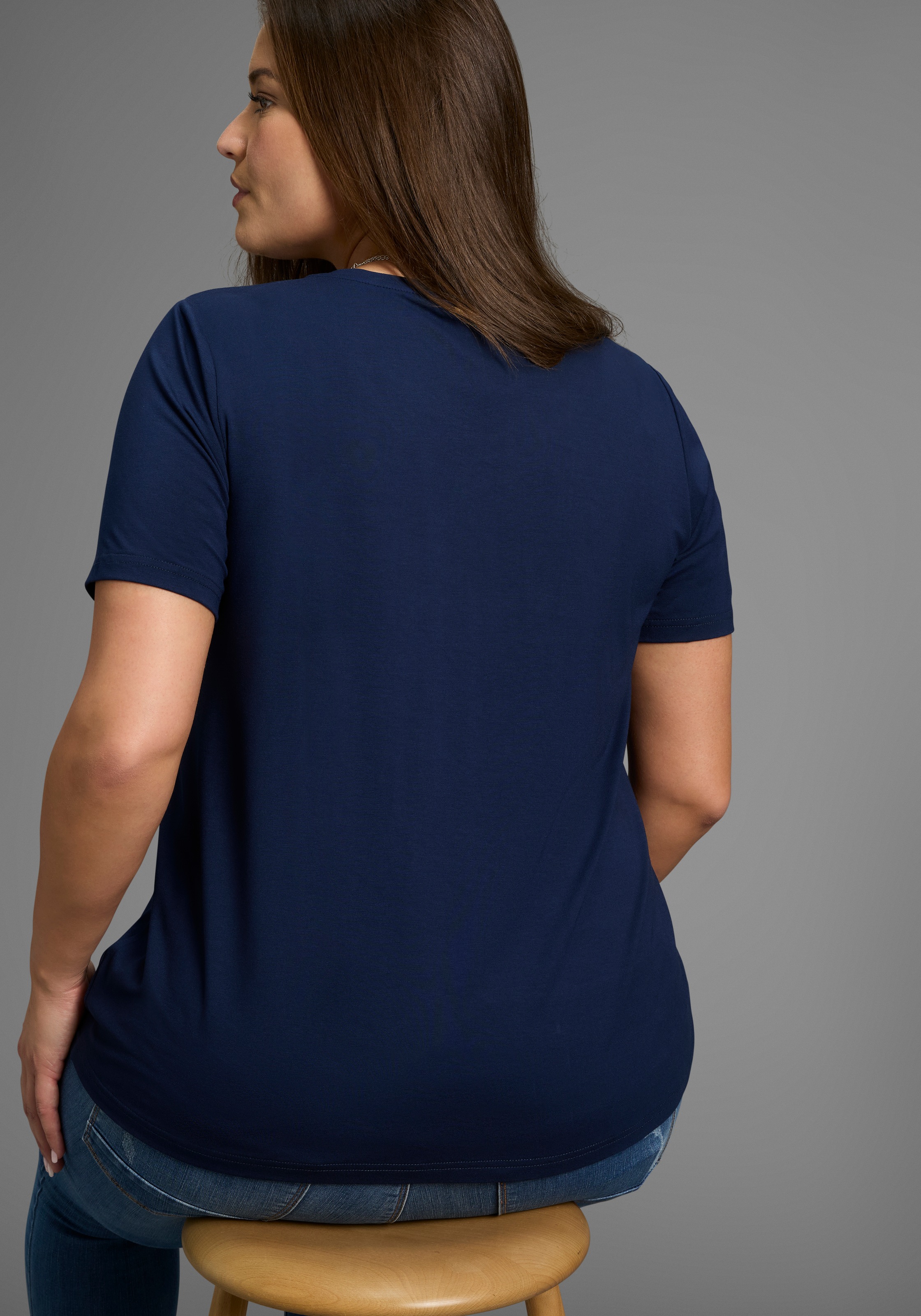 Laura Scott CURVE T-Shirt, mit V-Ausschnitt aus fliessender Viskose - GROSSE GRÖSSE