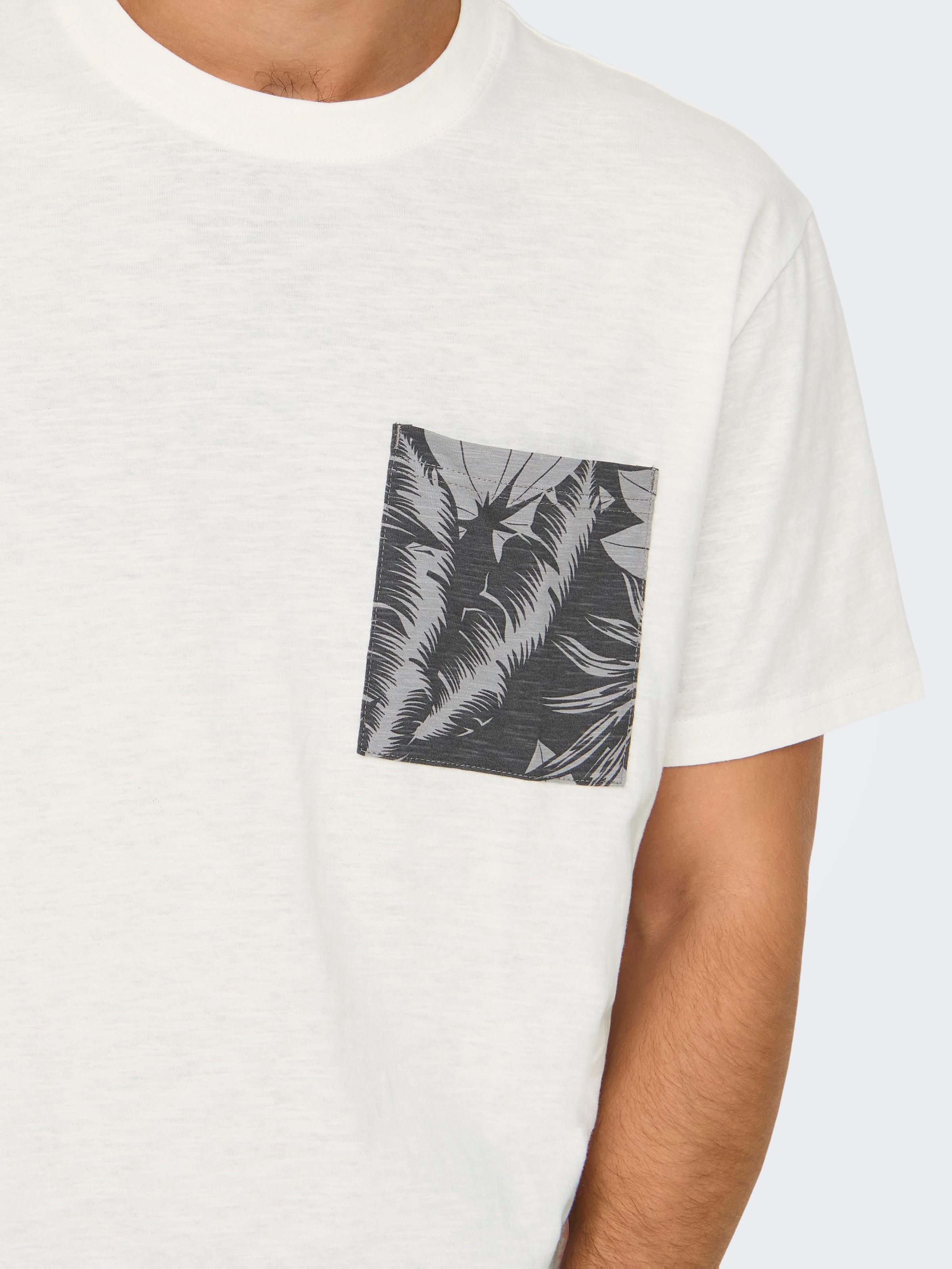 ONLY & SONS Rundhalsshirt »ONSPERRY LIFE REG LEAF POCKETTEE«