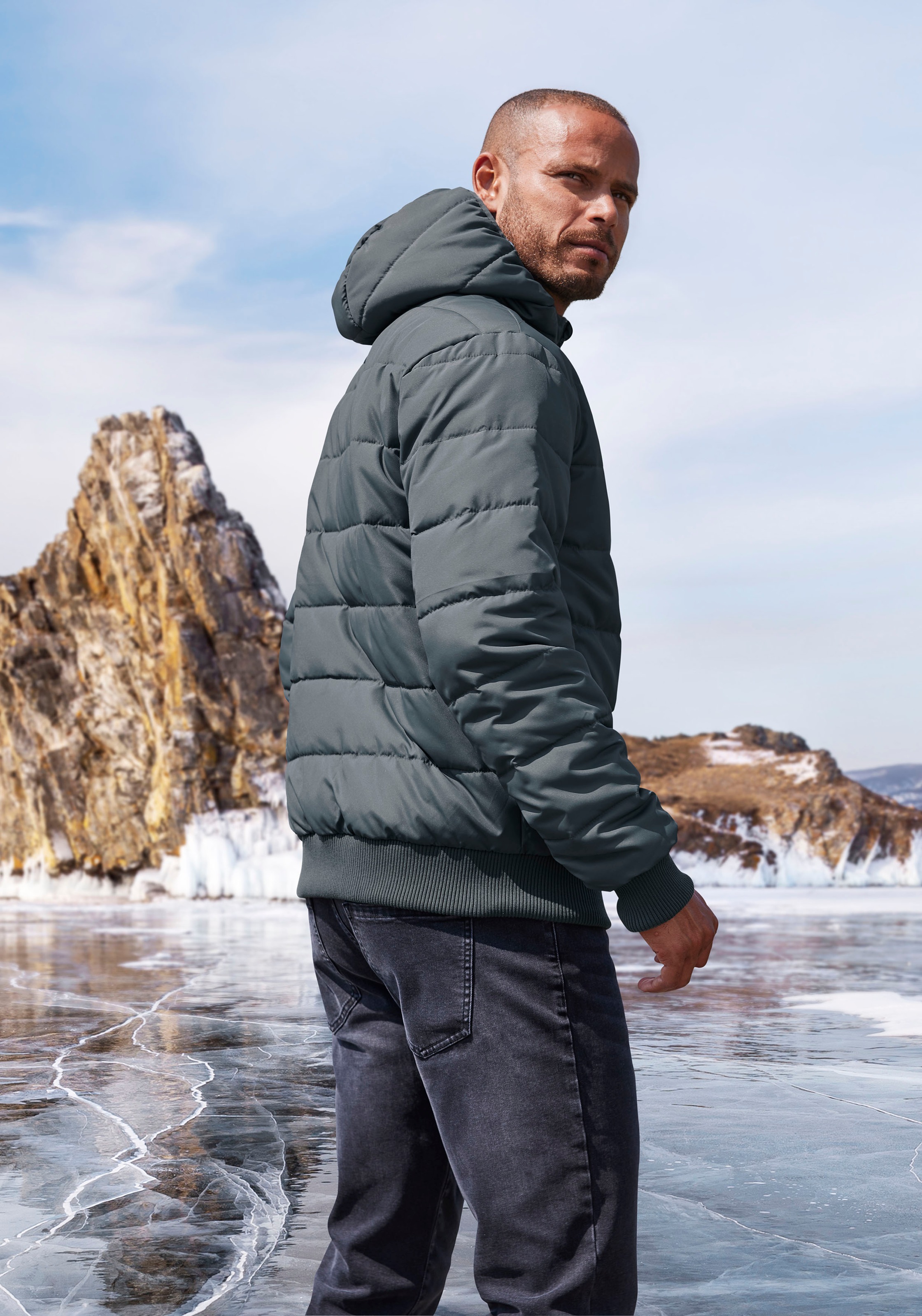 John Devin Steppjacke, mit Kapuze, Outdoorjacke mit Strickbündchen