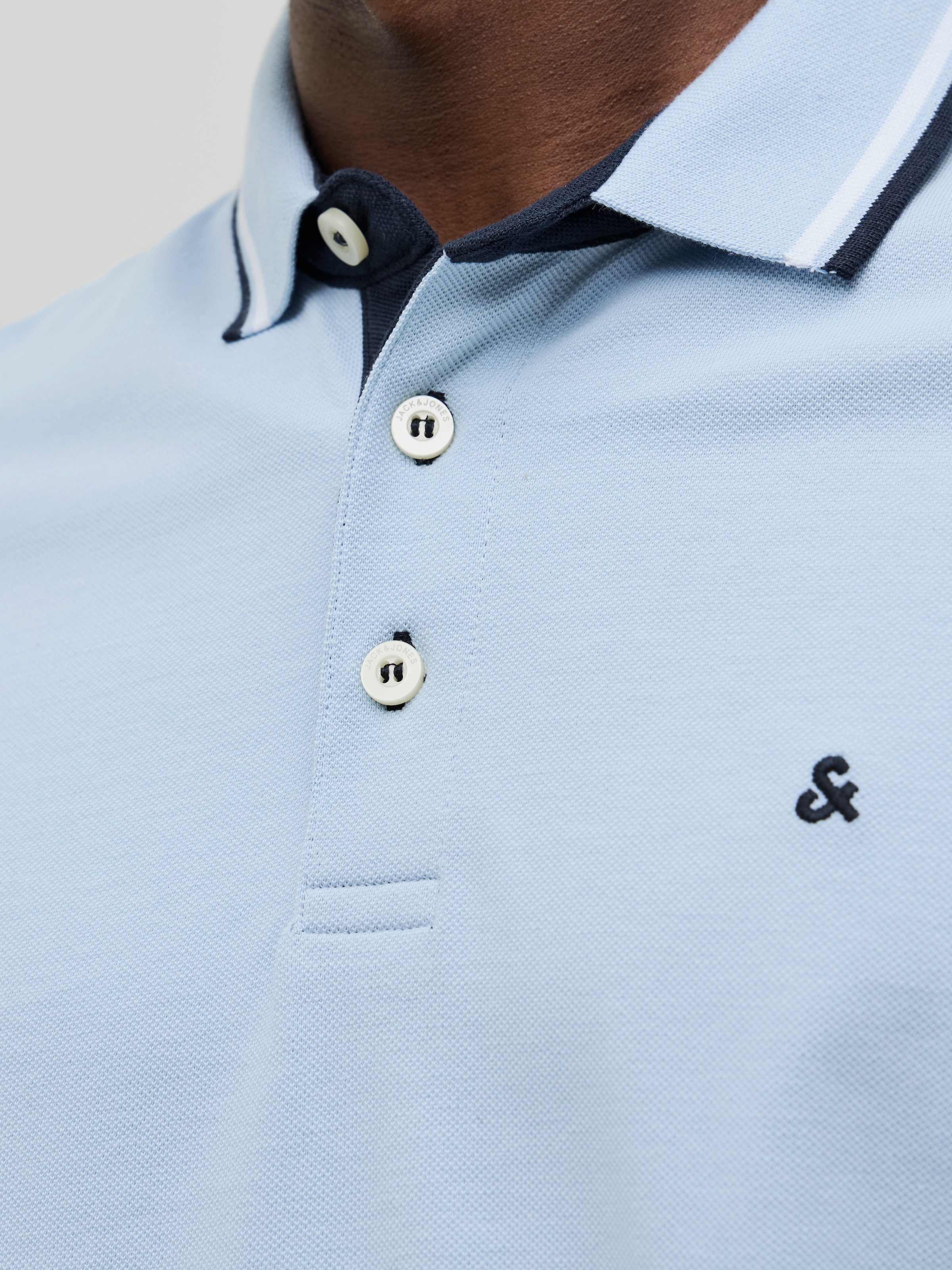 Jack & Jones Poloshirt »JJEPAULOS POLO SS NOOS«, mit Logo Stickerei