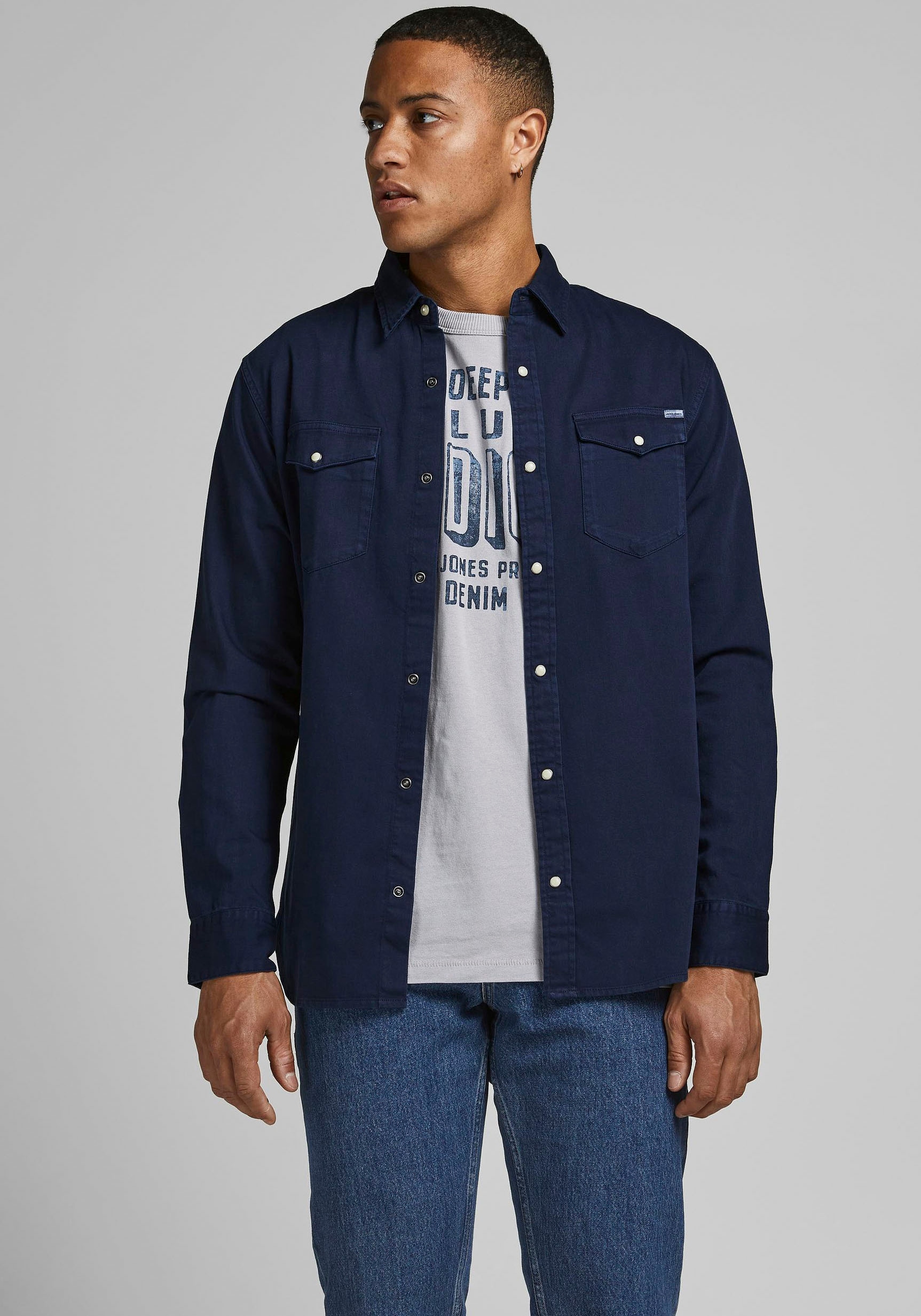 Jack & Jones Jeanshemd »JJESHERIDAN im Workwear-Stil mit robuster Baumwollqualität« unifarben, modisch, slim fit, Baumwolle, Hemdkragen