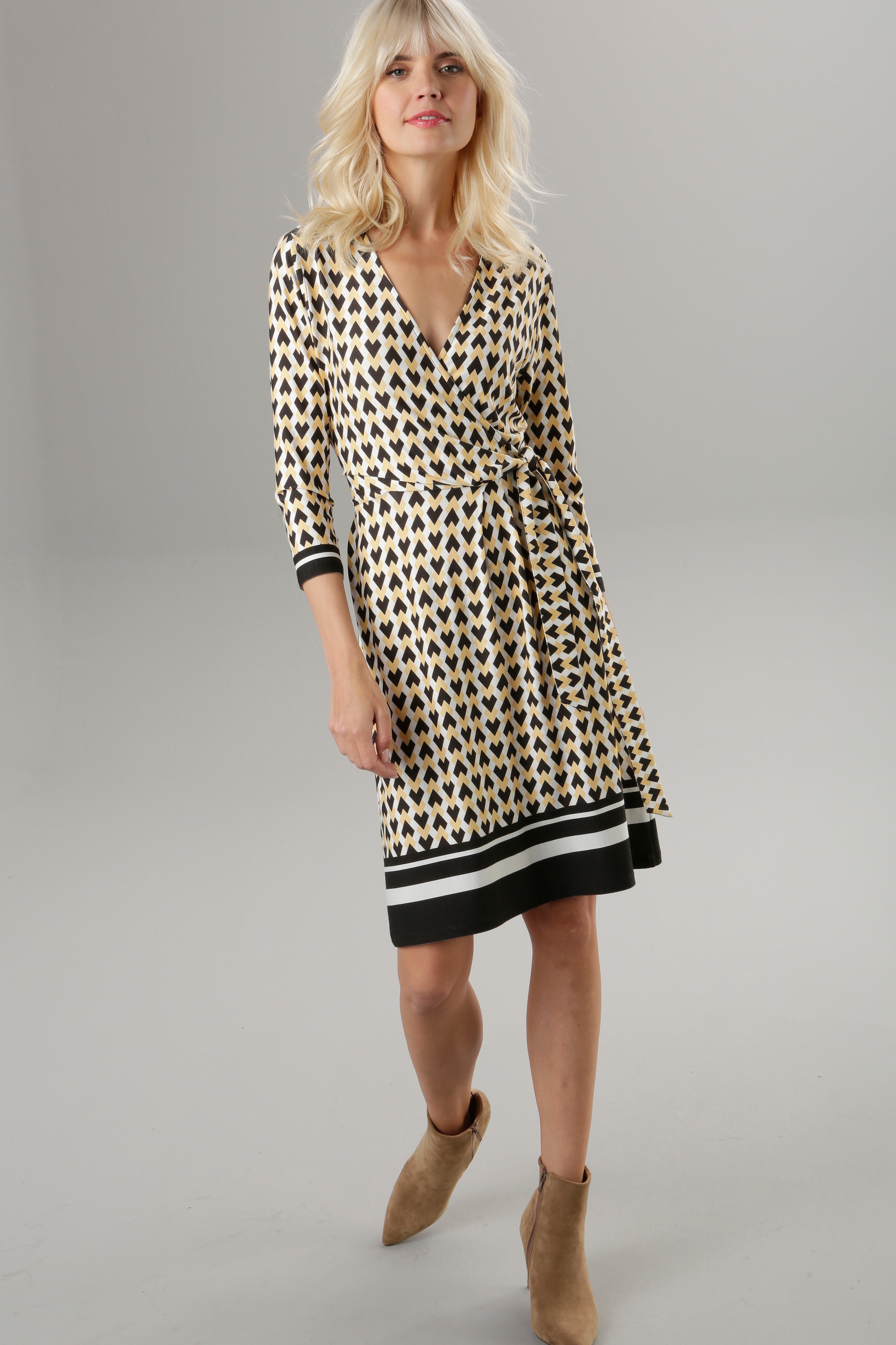 Aniston SELECTED Jerseykleid, mit V-Ausschnitt in Wickeloptik online  bestellen