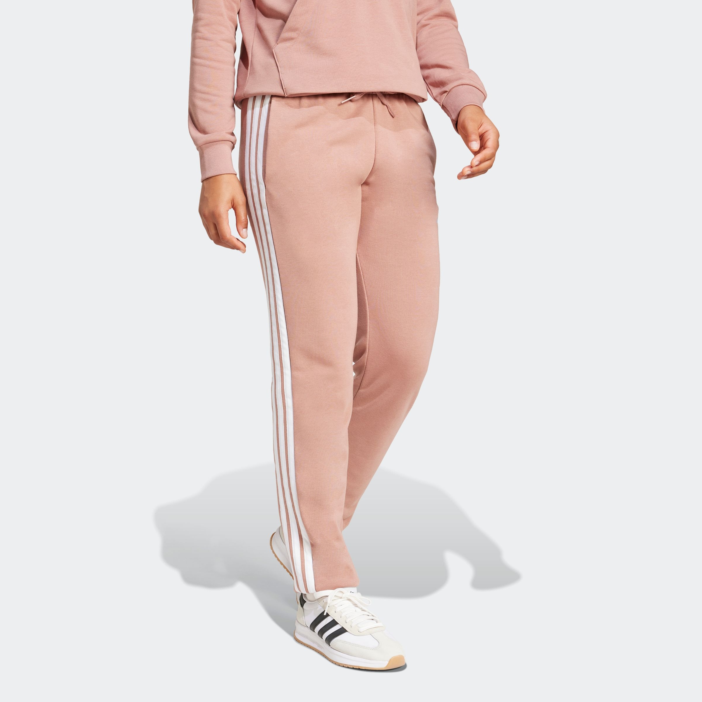 adidas Sportswear Sporthose »W 3S FT CF PT«, (1 tlg.), aus weichem French Terry Material