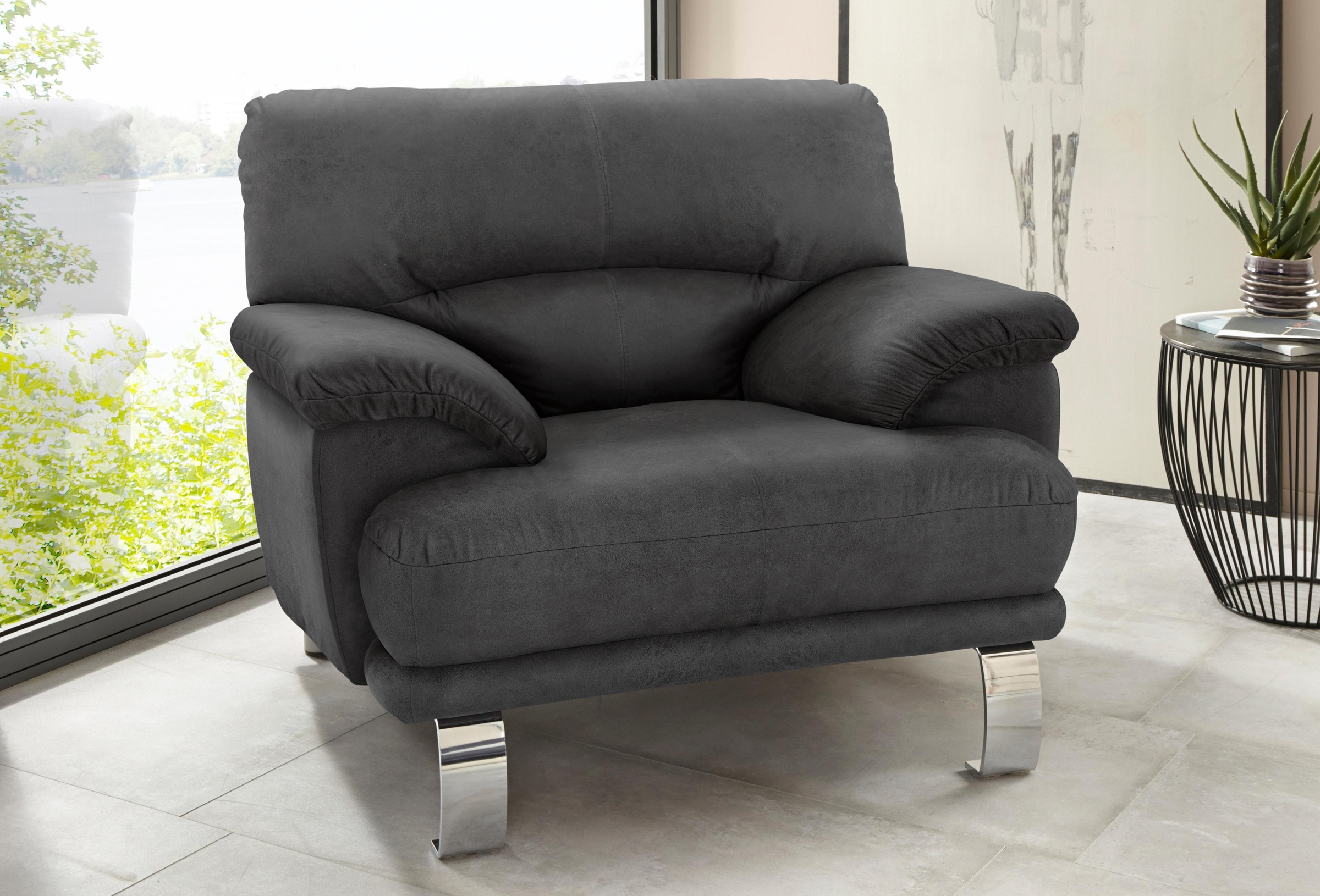 TRENDMANUFAKTUR Sessel »Cecilia II, Loungesessel in italienischem Design«, breite und bequeme Armlehnen