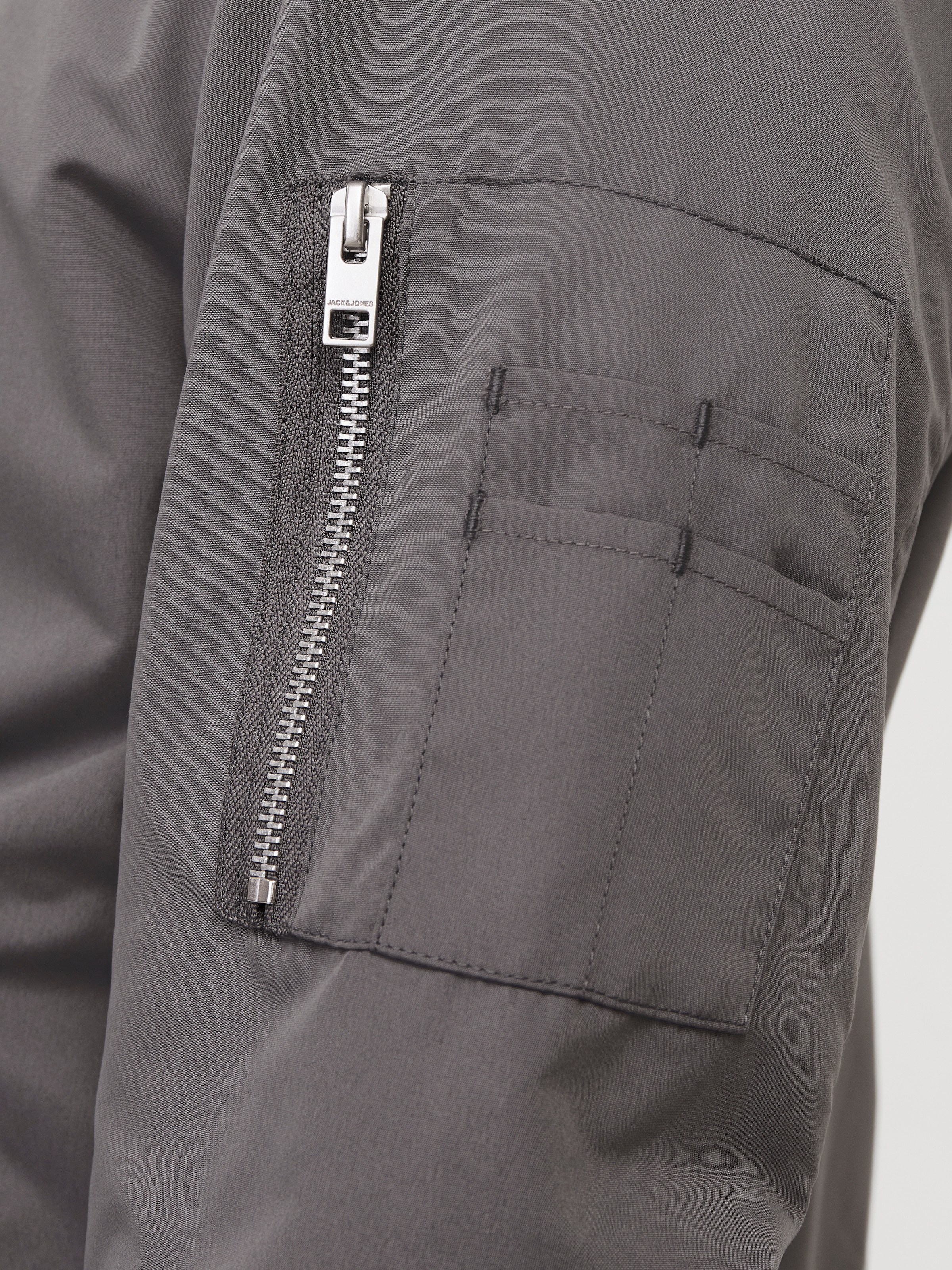Jack & Jones Blouson »JJERUSH BOMBER NOOS«, ohne Kapuze, mit Reissverschlusstaschen