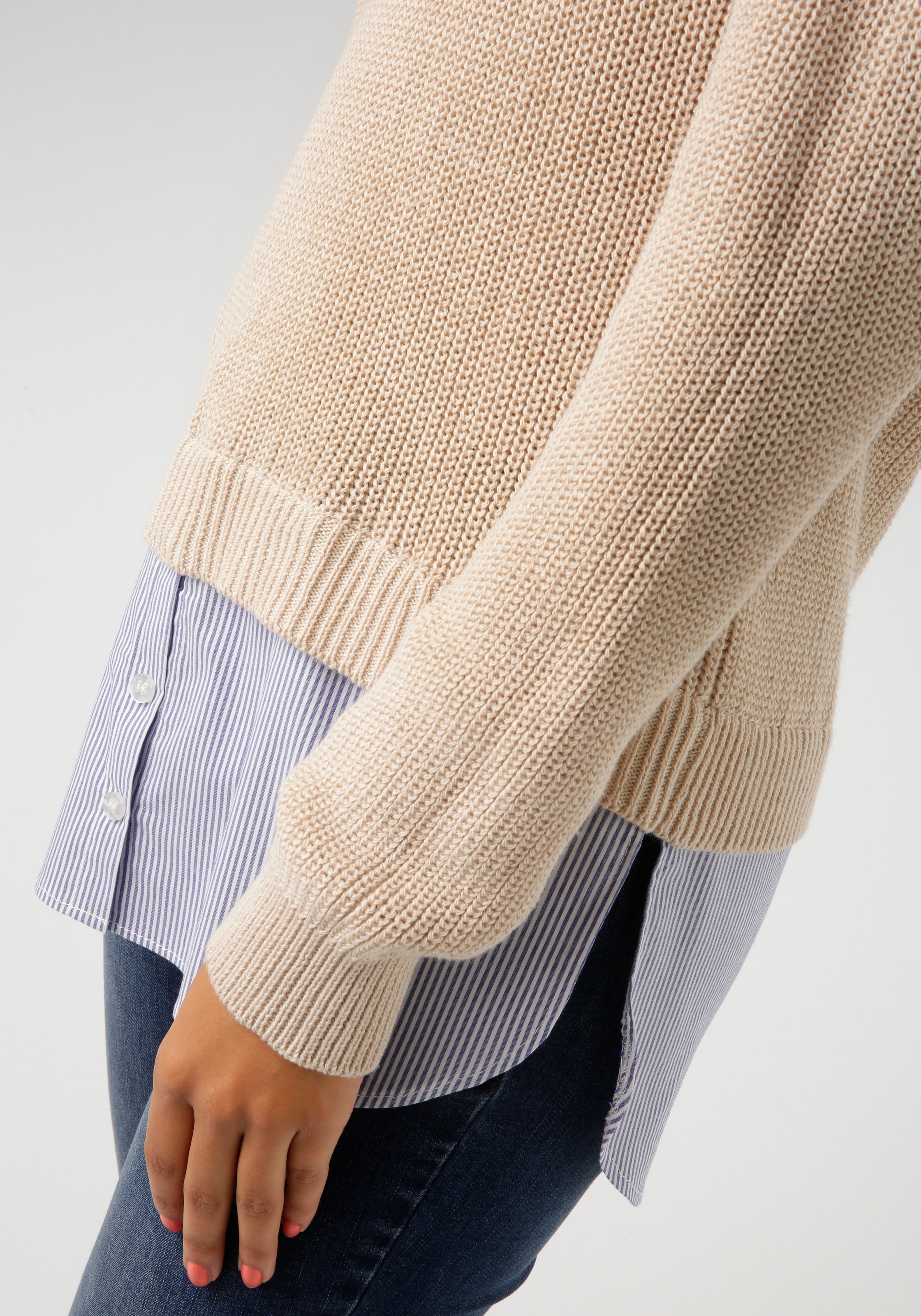 Aniston CASUAL Strickpullover, mit gestreiftem Bluseneinsatz am Saum
