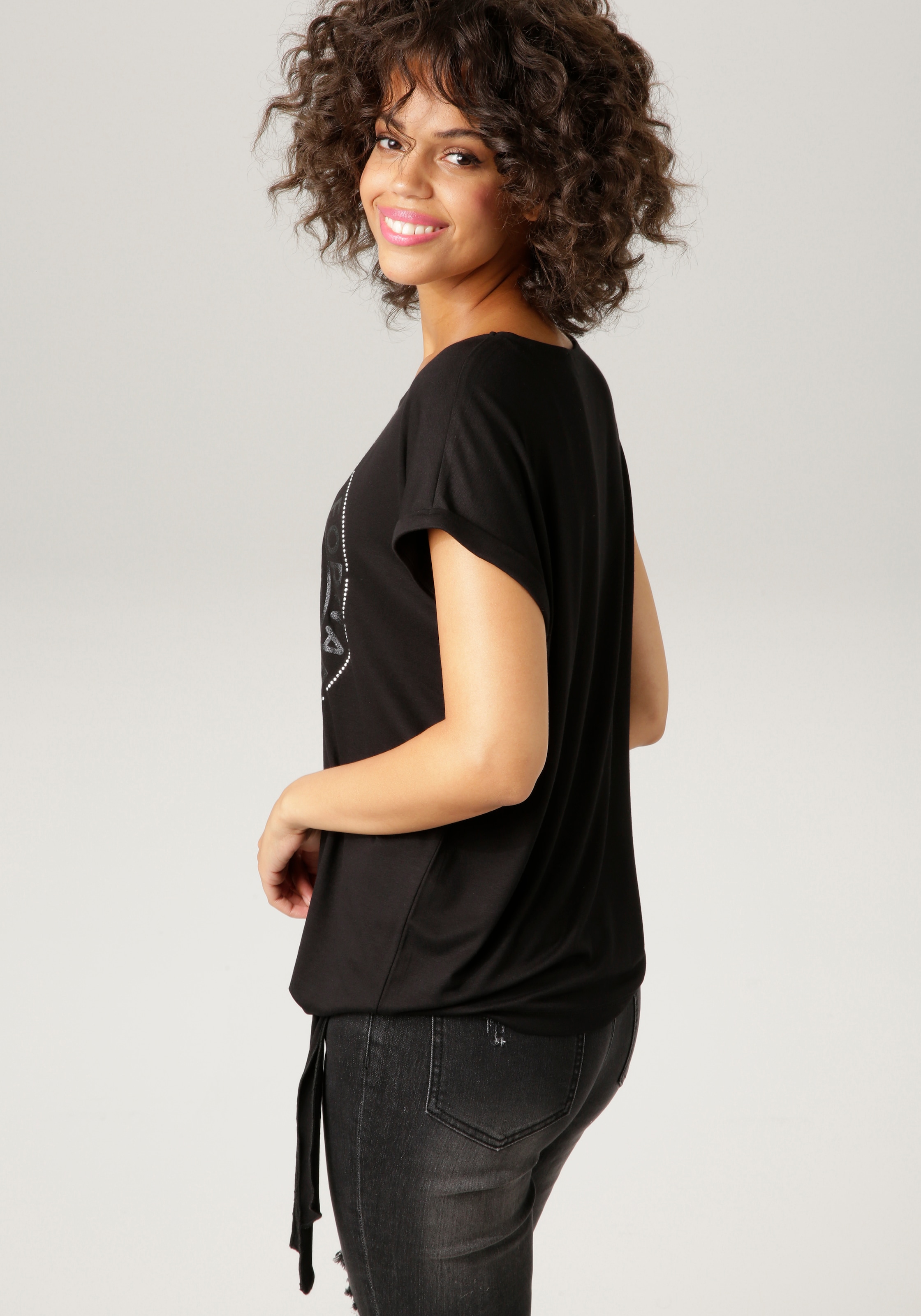 | T-Shirt, mit Frontdruck CASUAL Aniston Jelmoli-Versand bestellen Glitzersteinchen und silberfarbenen online