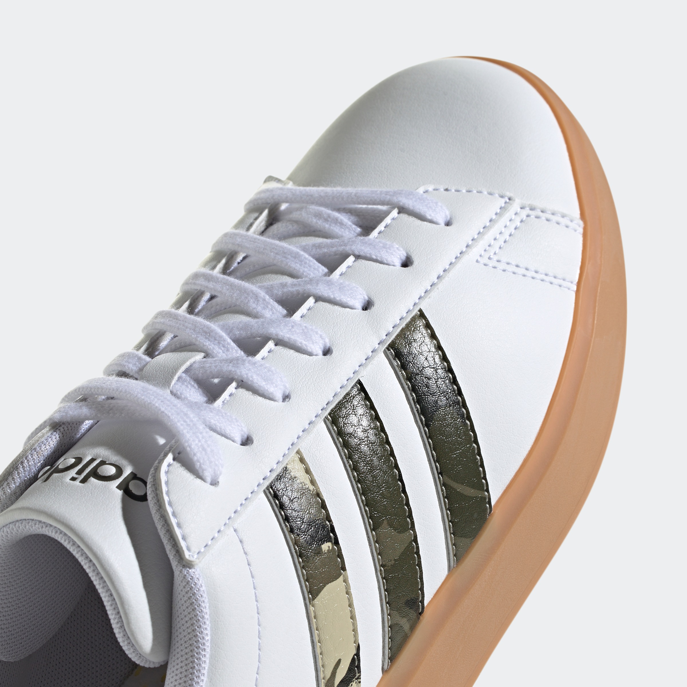 adidas Sportswear Sneaker »GRAND COURT 2.0«, Design auf den Spuren des adidas Superstar