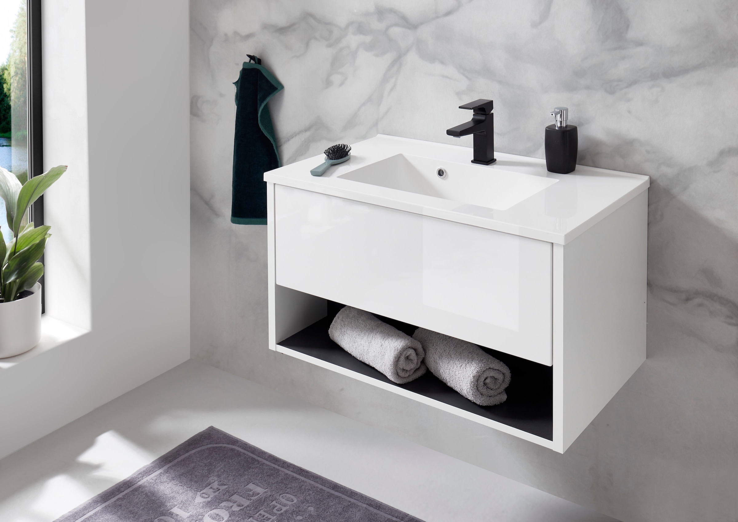 Places of Style Badmöbel-Set »Studio Line, Bad im modernen Design, 3-teiliges Badezimmer«, (3 St.), Schrank, Waschtisch und Spiegel, in zwei Farben verfügbar, Stauraum