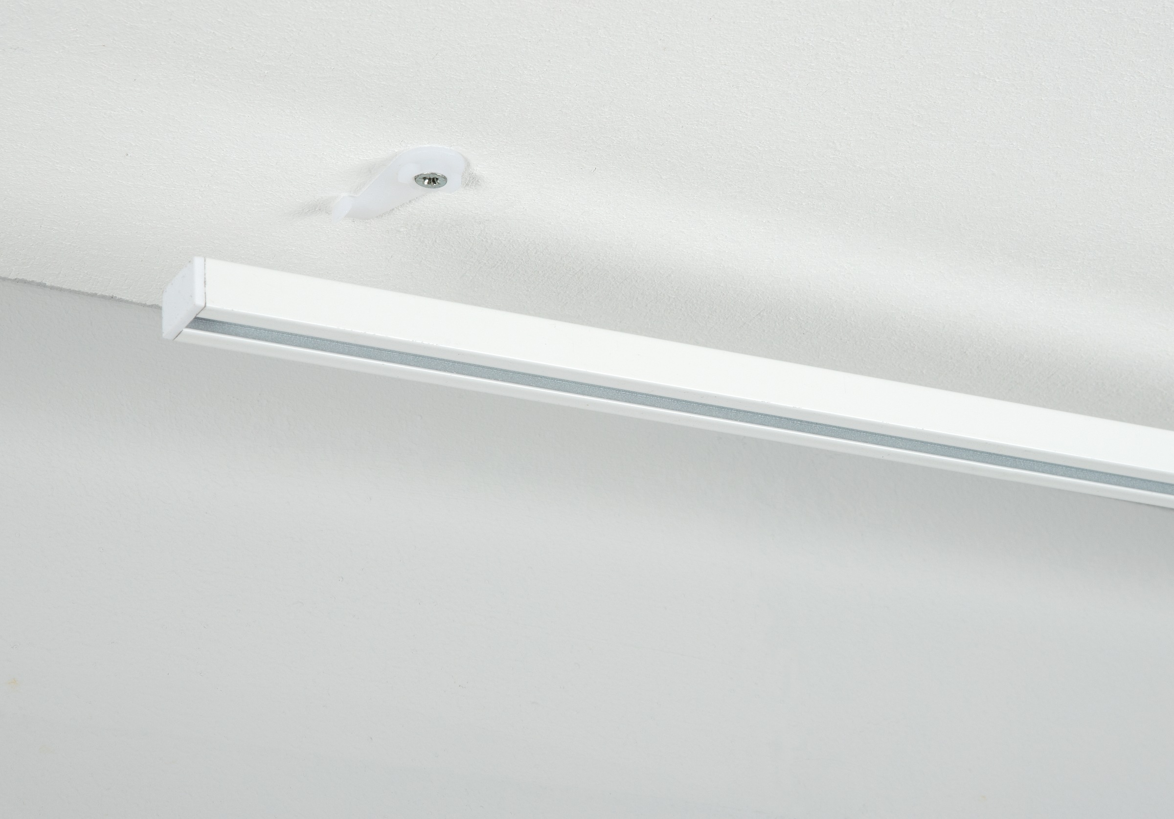 GARDINIA Vorhangschiene »Aluminium-Vorhangschienen Set 1-Lauf Lucy«, 1 läufig-läufig, mit Bohren, Deckenmontage, Aluminium, Deckenträger aus Kunststoff